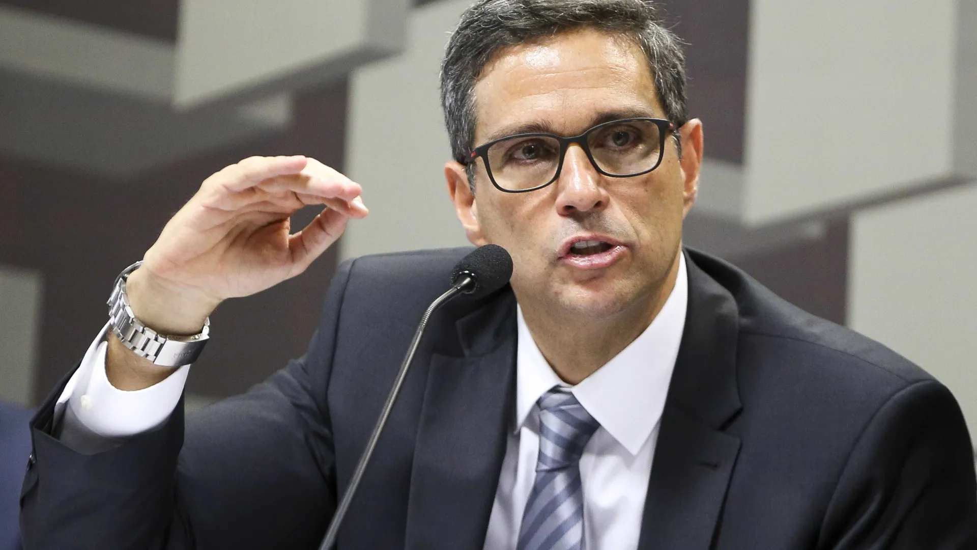 Campos Neto afirma que 'deu um exemplo de transição suave' no comando do BC - img