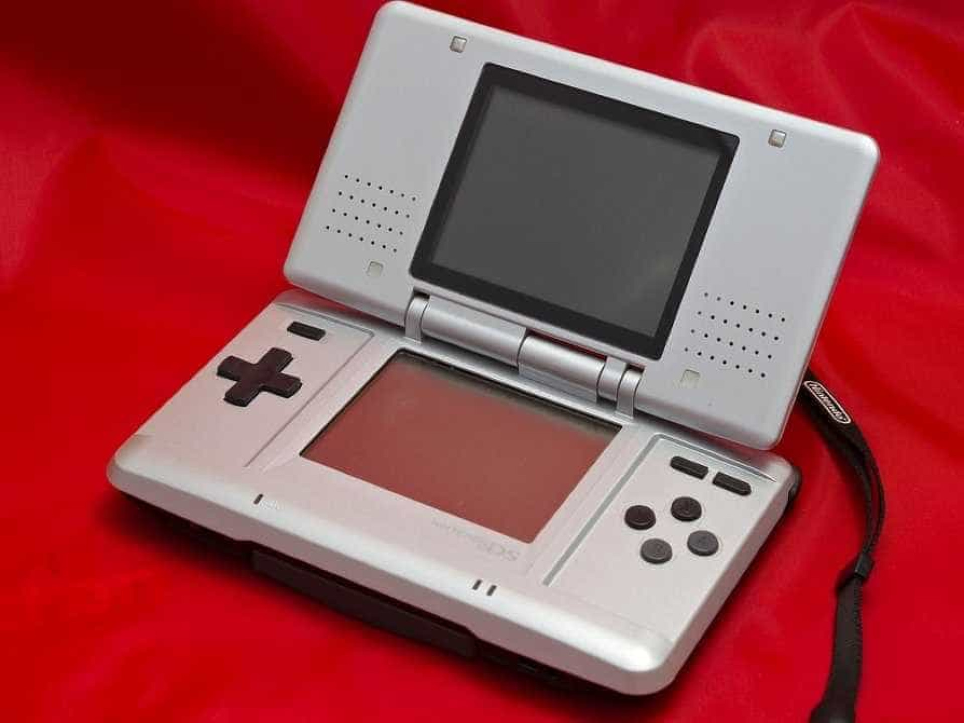 Console mais vendida da história da Nintendo completa 20 anos - img