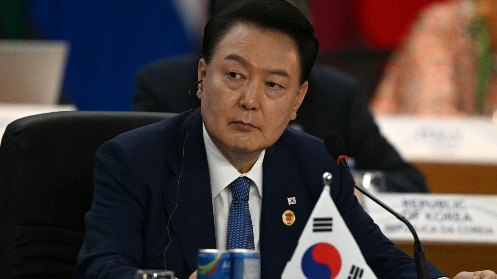 Detido, presidente afastado da Coreia do Sul continua se recusando a depor - img
