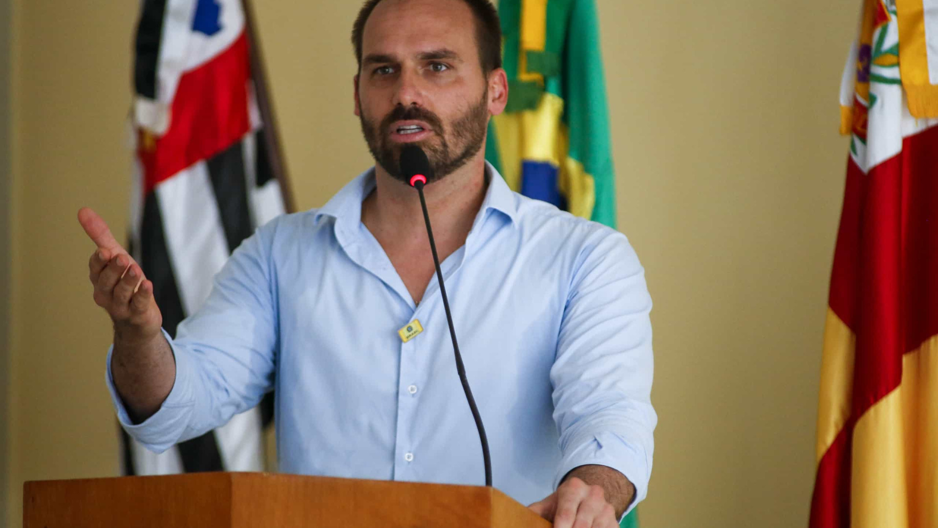 Eduardo Bolsonaro critica Moraes por pedir convite da posse de Trump - img