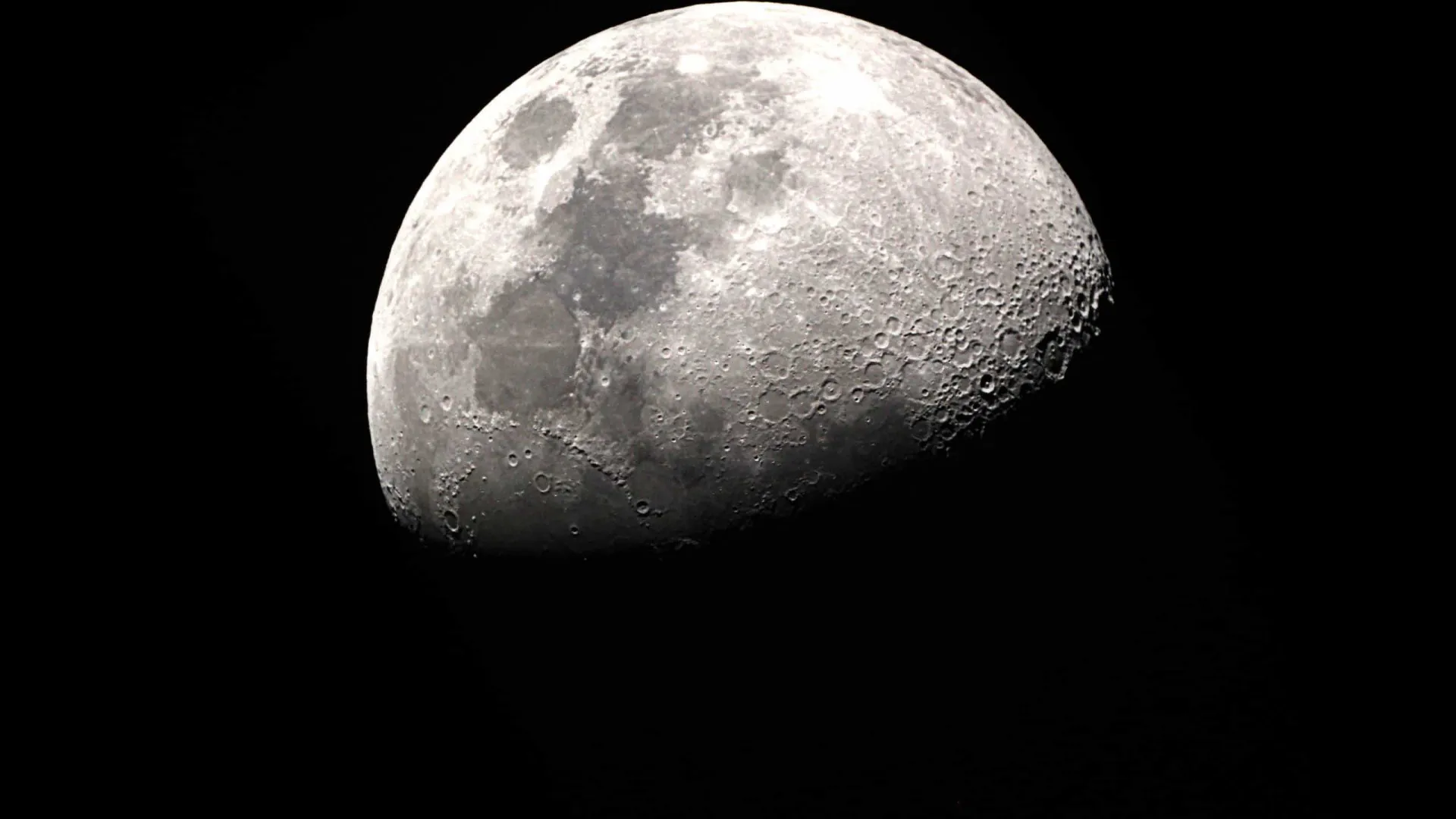 Há mais água na Lua do que se pensava; entenda - img