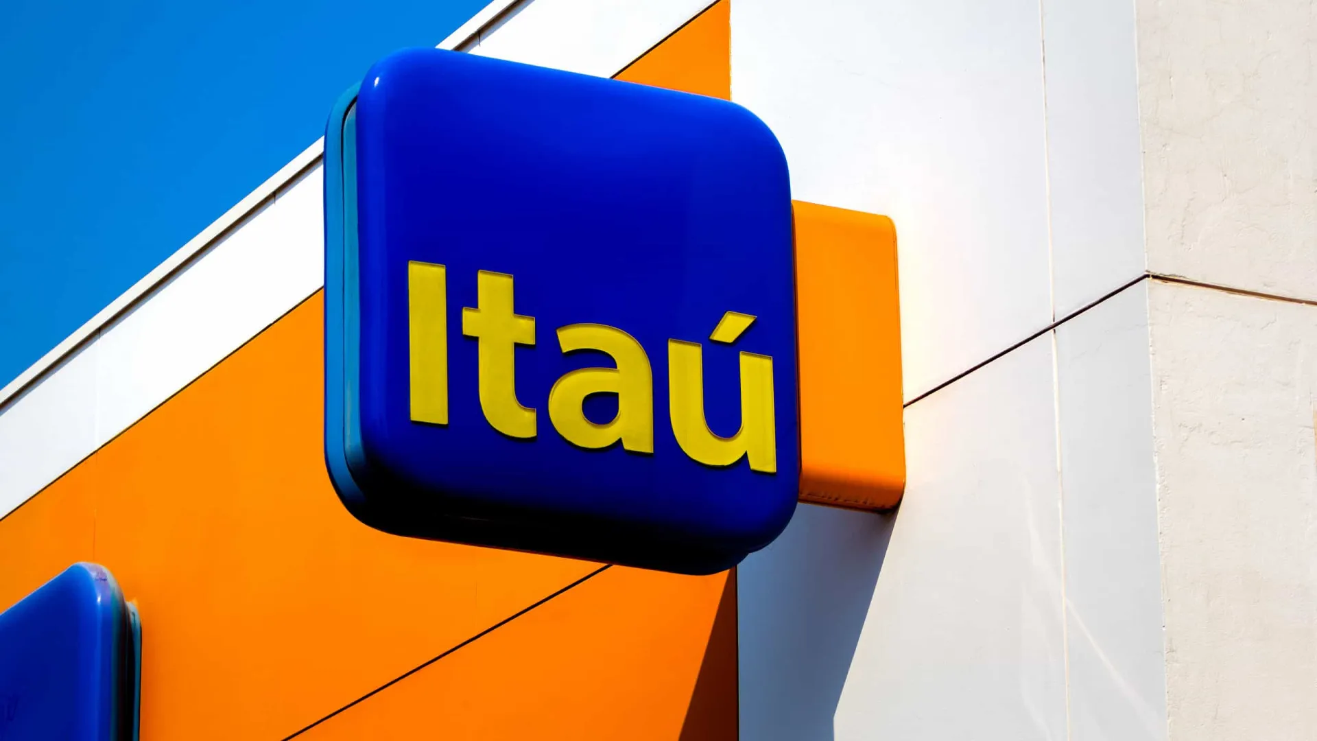 Itaú acusa ex-diretor de conflito de interesses na contratação de pareceres - img