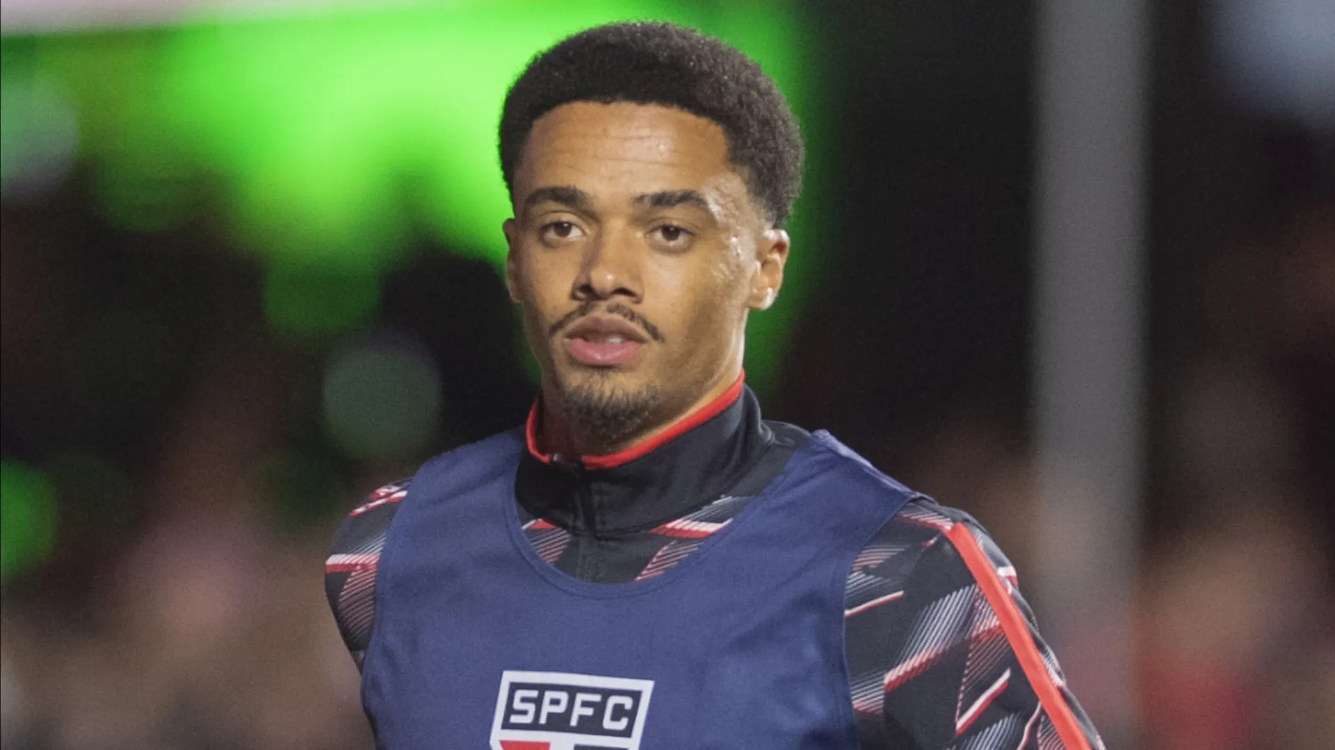 Jamal Lewis antecipa saída e deixa o São Paulo após quatro meses: 'Desapontado' 1 Jamal Lewis antecipa saída e deixa o São Paulo após quatro meses: 'Desapontado' - img