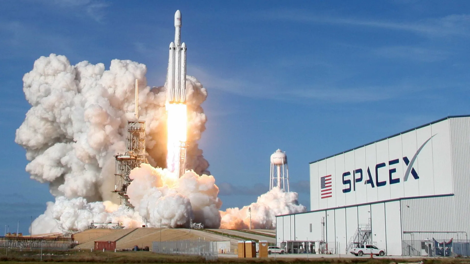 Nasa e SpaceX devem lançar missão que trará astronautas 'presos' - img