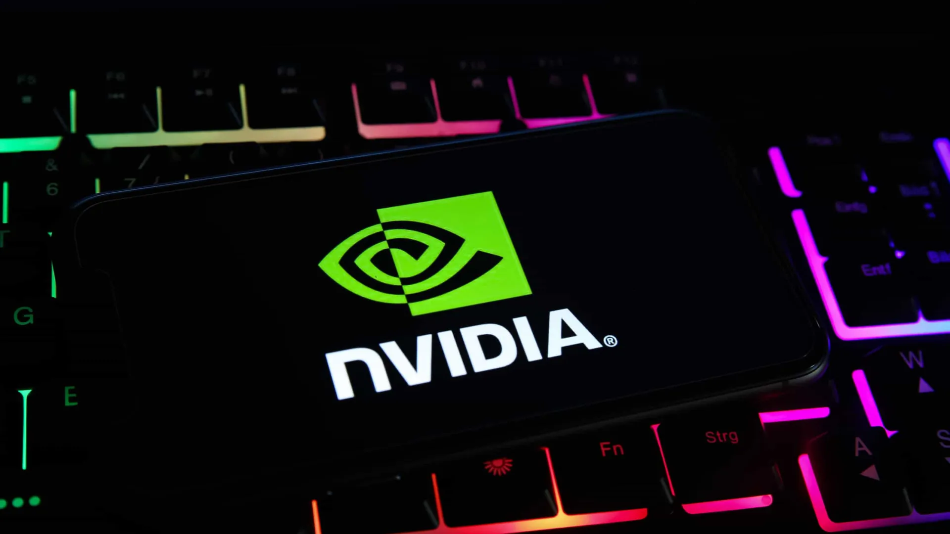 Nvidia recupera R$ 1,52 tri após queda histórica, mas não retoma patamar pré-frisson com DeepSeek - img