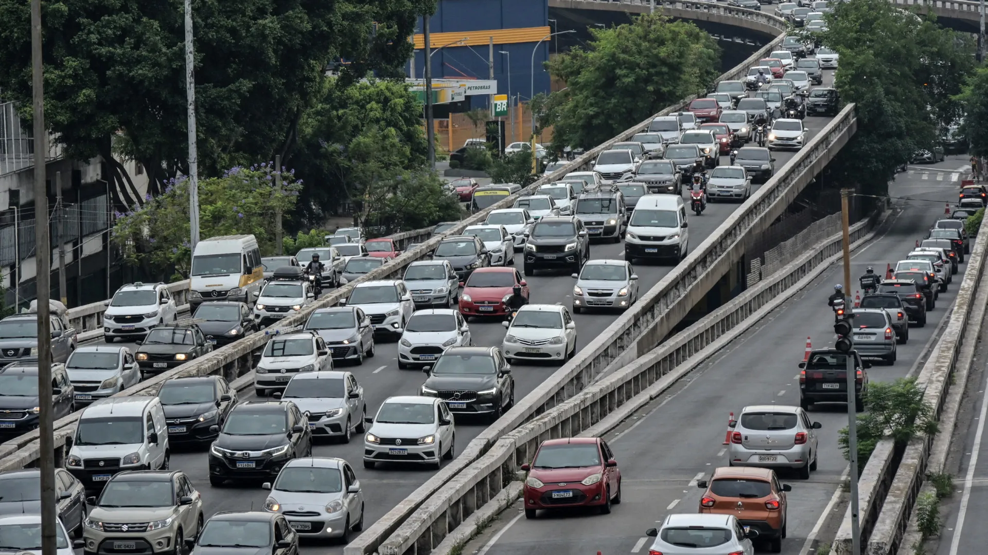 Vai pegar a estrada no Ano Novo? Saiba quais os horários de maior movimento - img