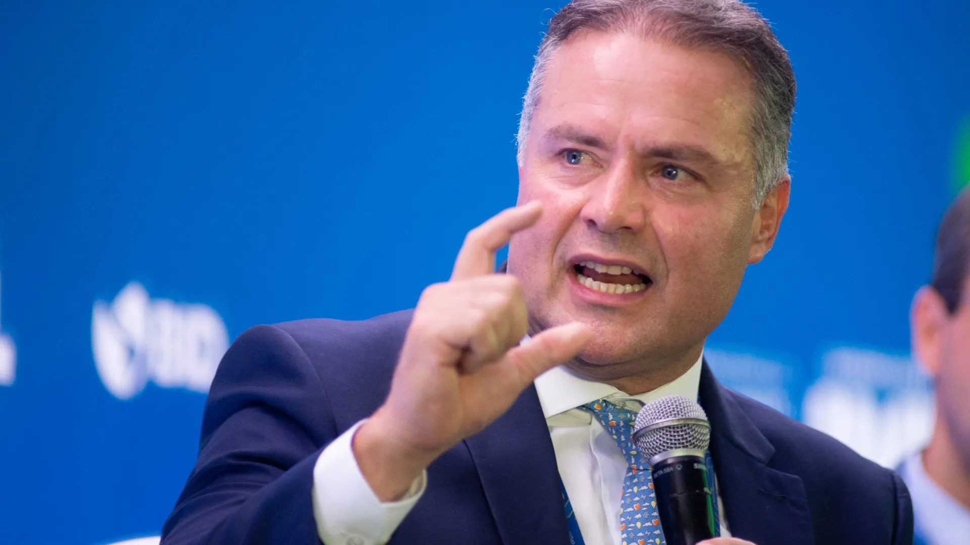 Alteração da lei das agências não conta com apoio de todos no governo, diz Renan Filho - img