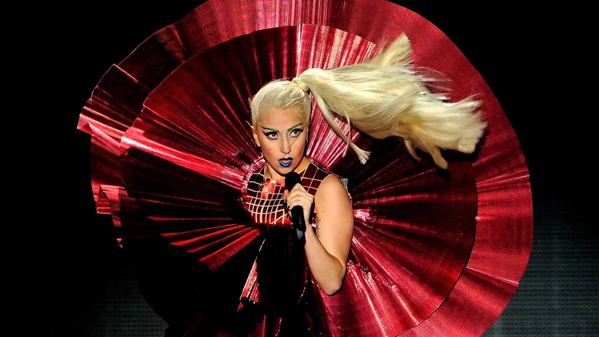 Lady Gaga tem fibromialgia e lúpus e cancelou show em 2017 durante uma crise - img
