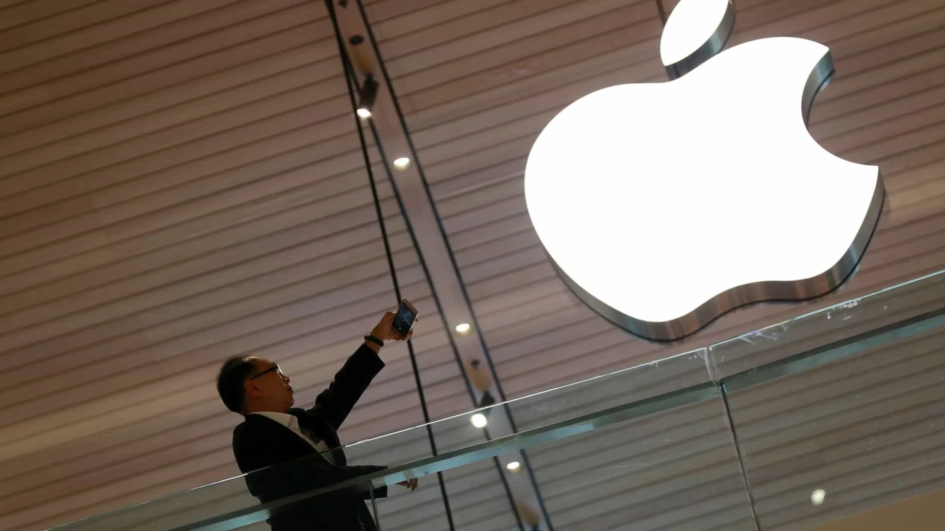 Apple elimina mais de 135 mil aplicativos em sua loja virtual - img