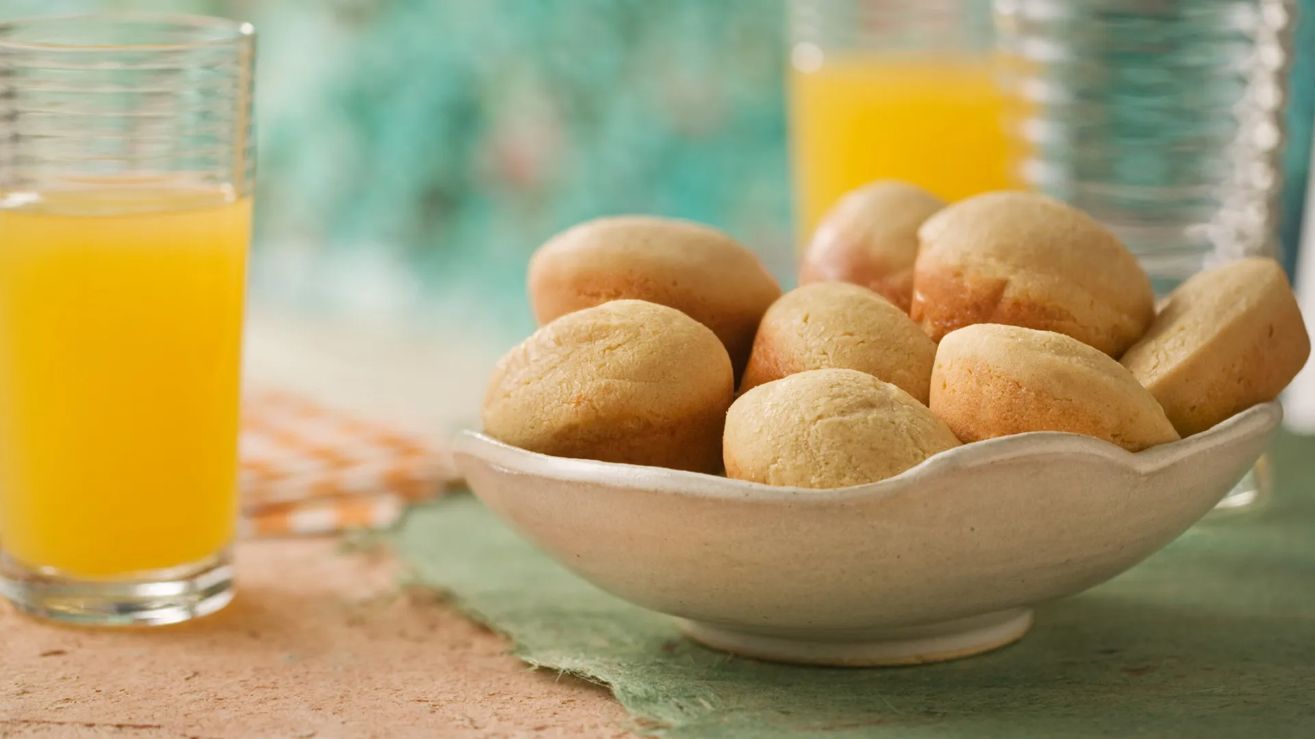 Aprenda receita diferente de Pão de Queijo com farofa de cream cracker - img
