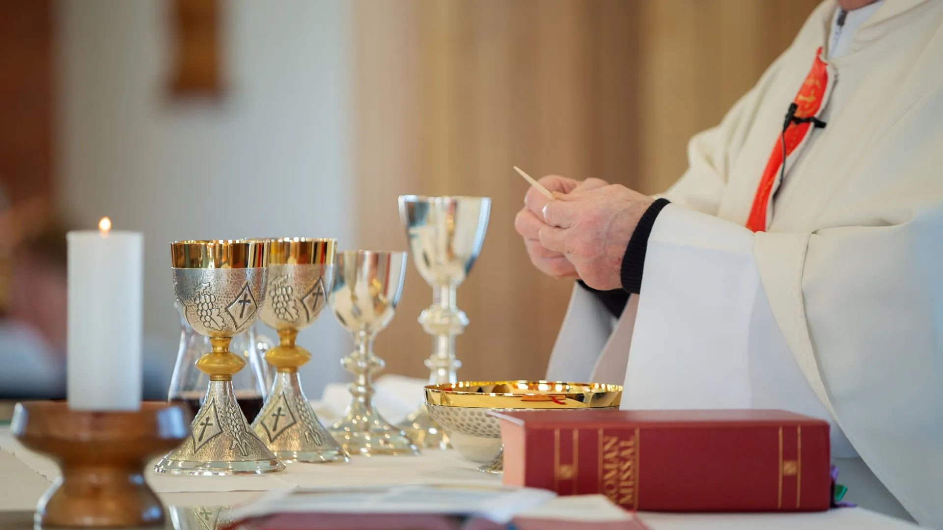 As regras que os Padres Católicos precisam seguir - img