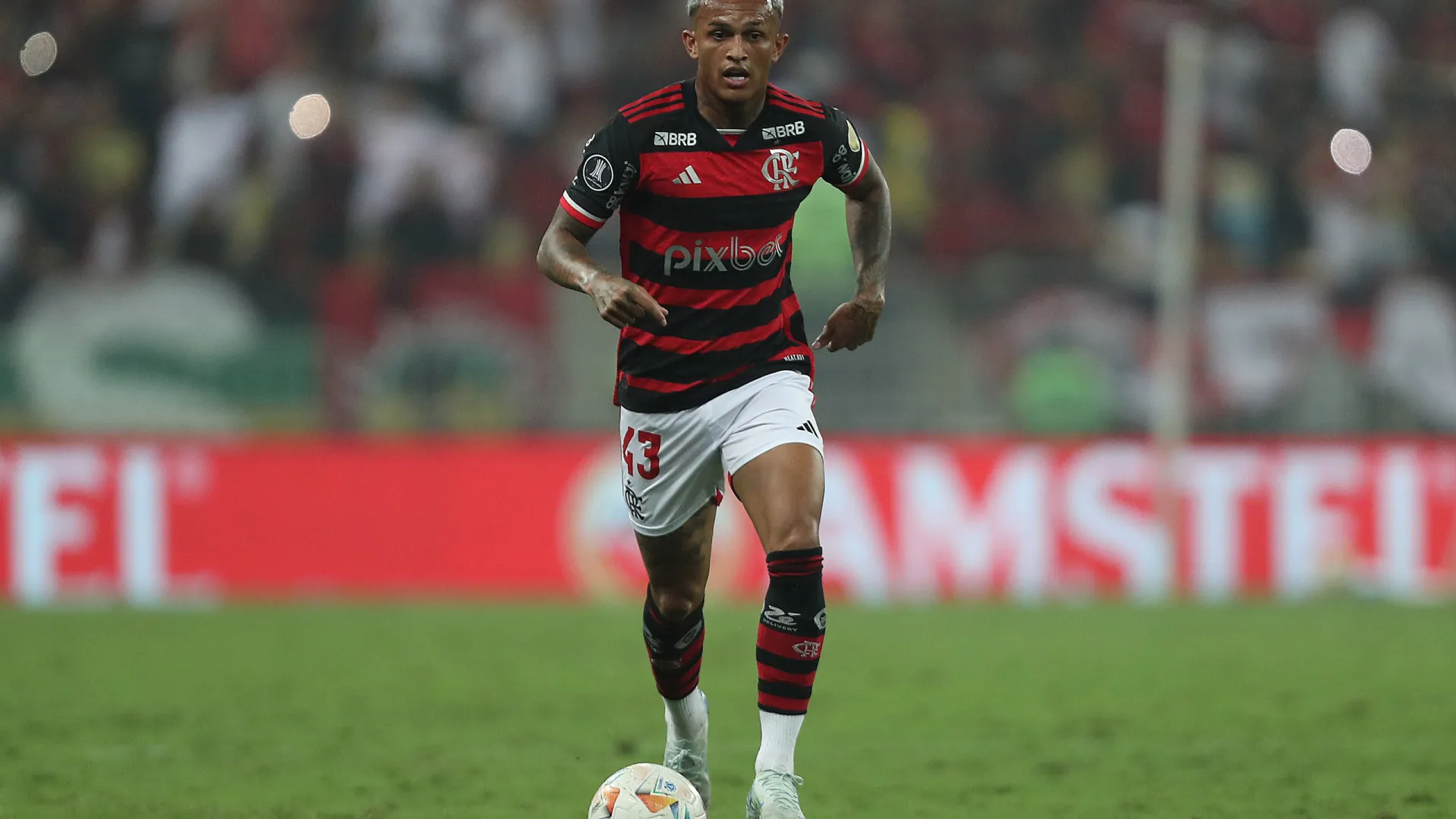 Barcelona mira Wesley Lima, do Flamengo, para a temporada 2025/26 - img
