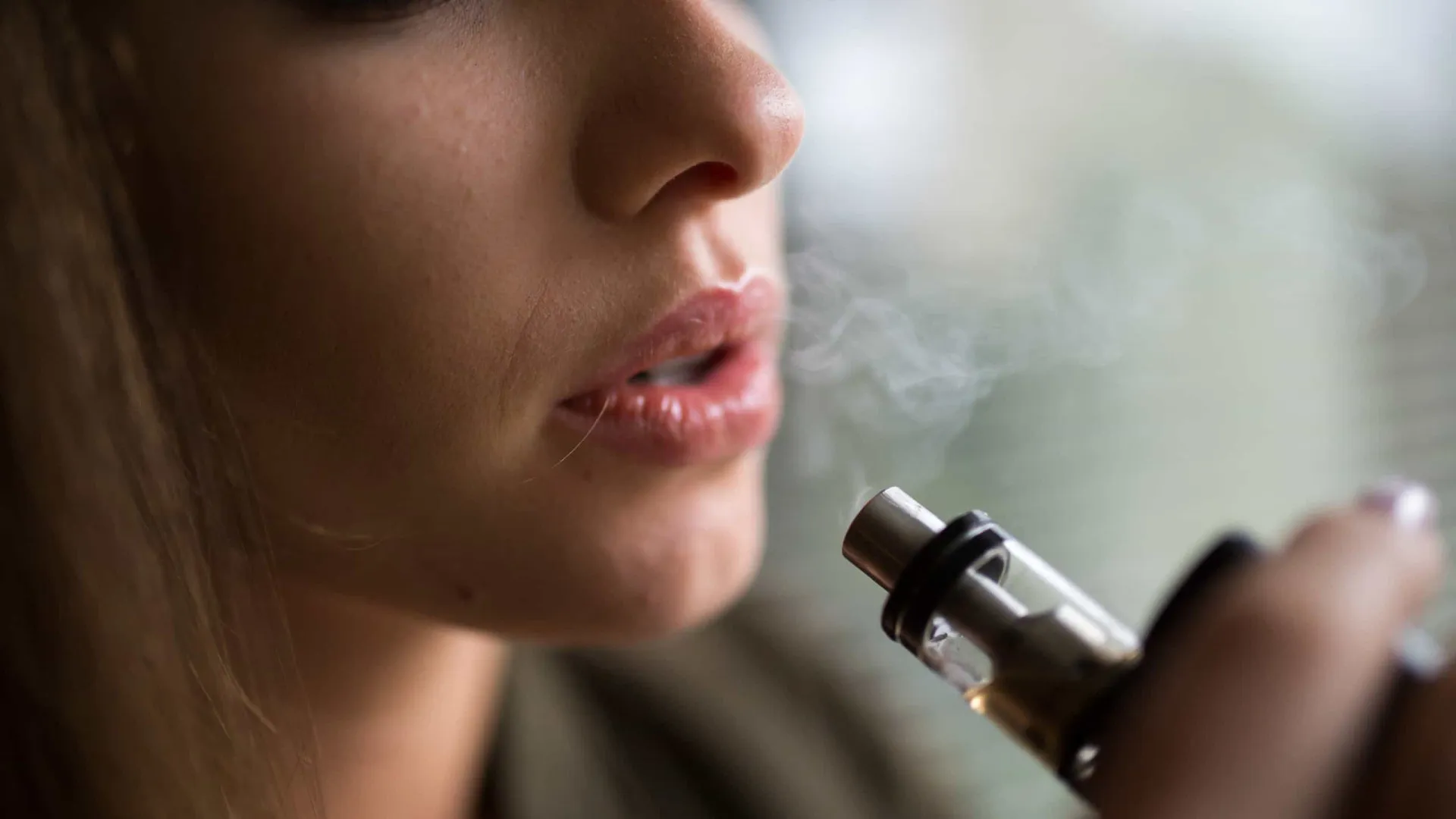 Na contramão do Brasil, Reino Unido aposta em cigarro eletrônico para reduzir tabagismo - img