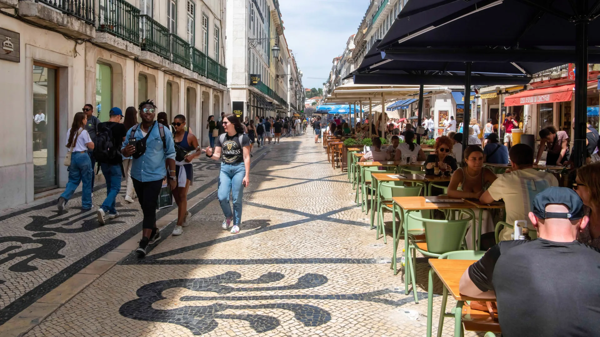 Brasileiros relatam atrasos nos vistos para Portugal após mudança na legislação - img
