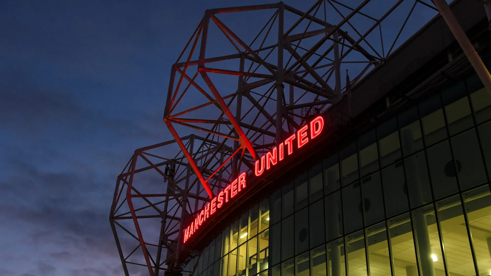CEO do Manchester United toma medida implacável e 'ameaça' funcionários - img
