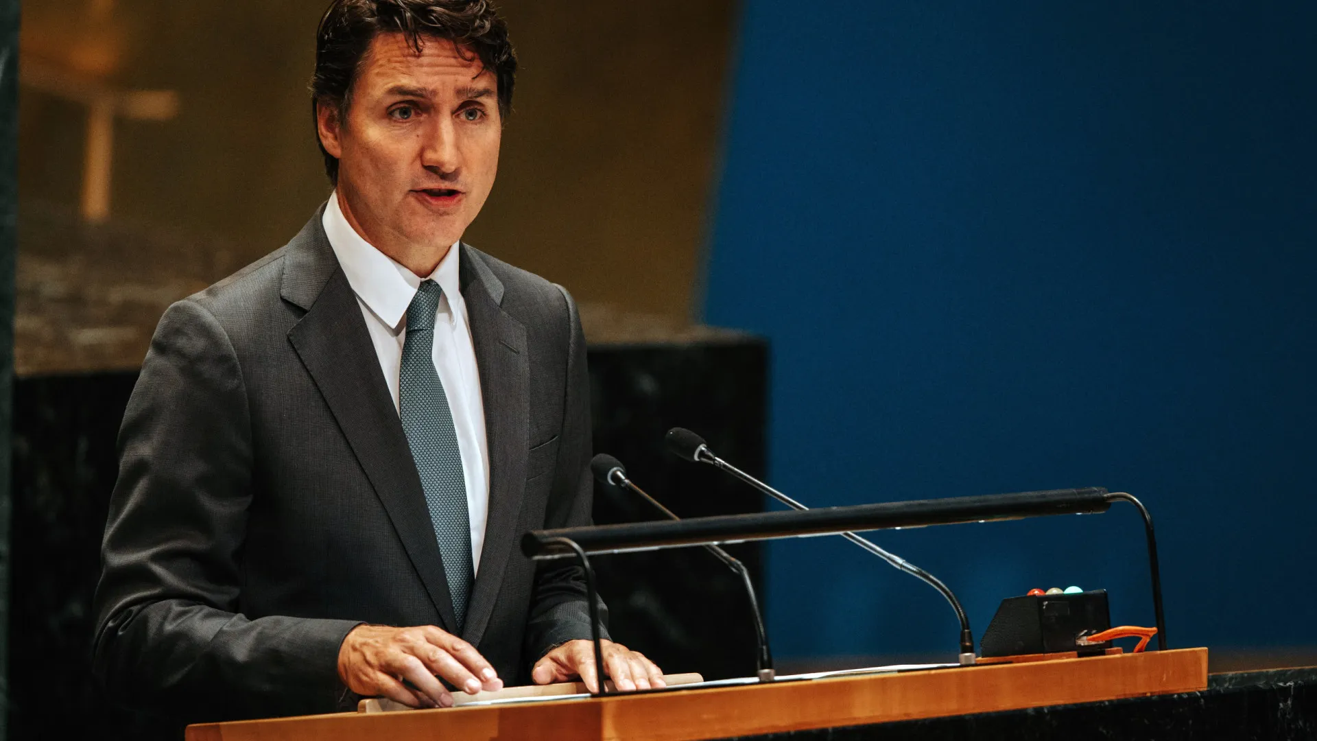 Canadá anuncia tarifas de 25% sobre produtos dos EUA - img