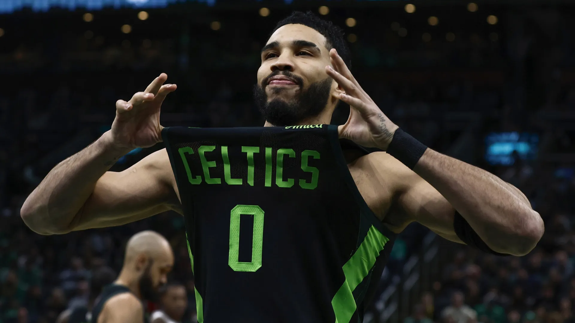 Tatum volta após lesão em vitória dos Celtics; Doncic faz 44 e lidera triunfo dos Lakers na NBA - img