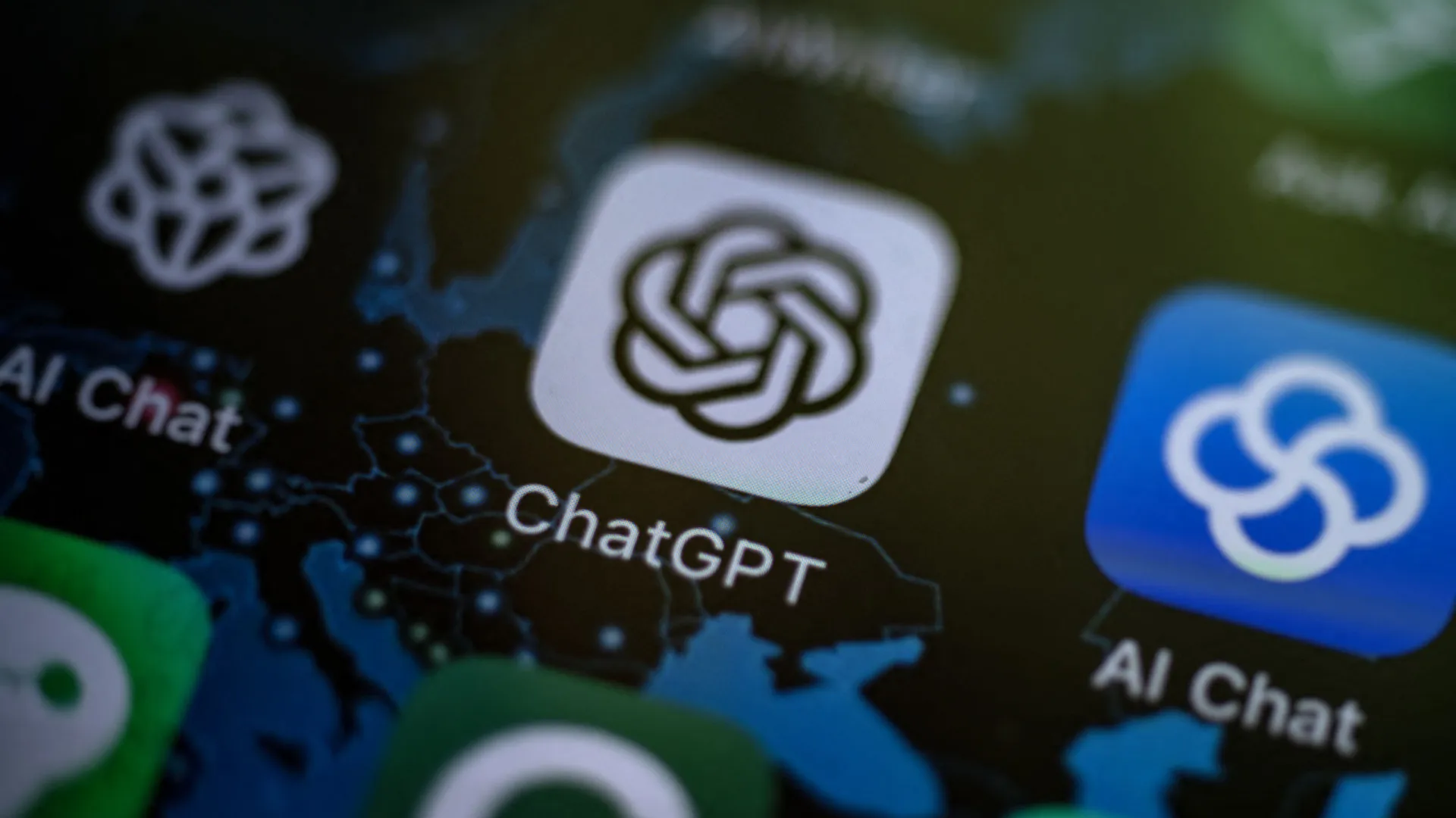 ChatGPT divulga CPF de figuras públicas após flexibilizar moderação - img