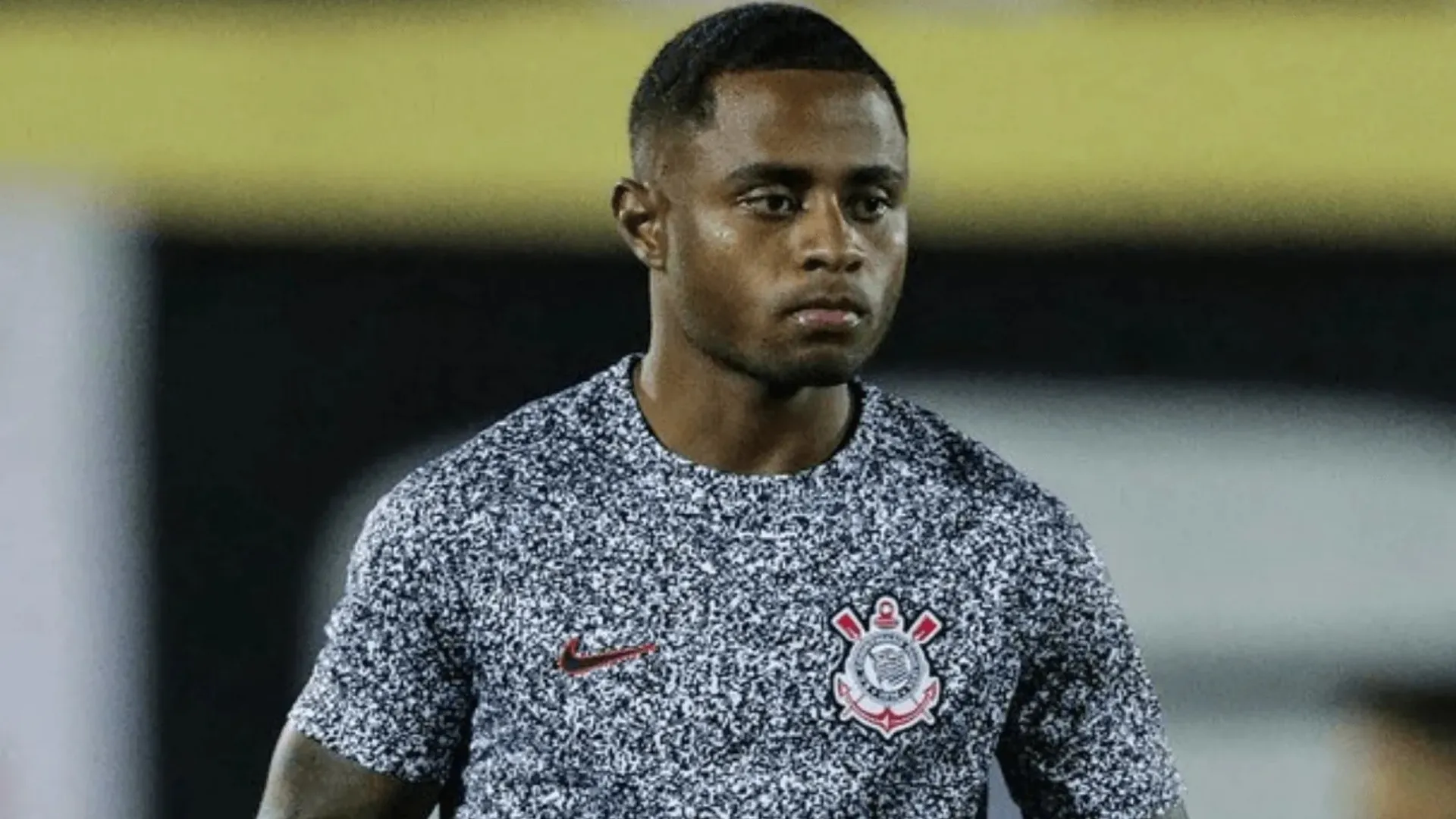 Corinthians pensa em negociar Palacios com chegada de lateral argentino - img