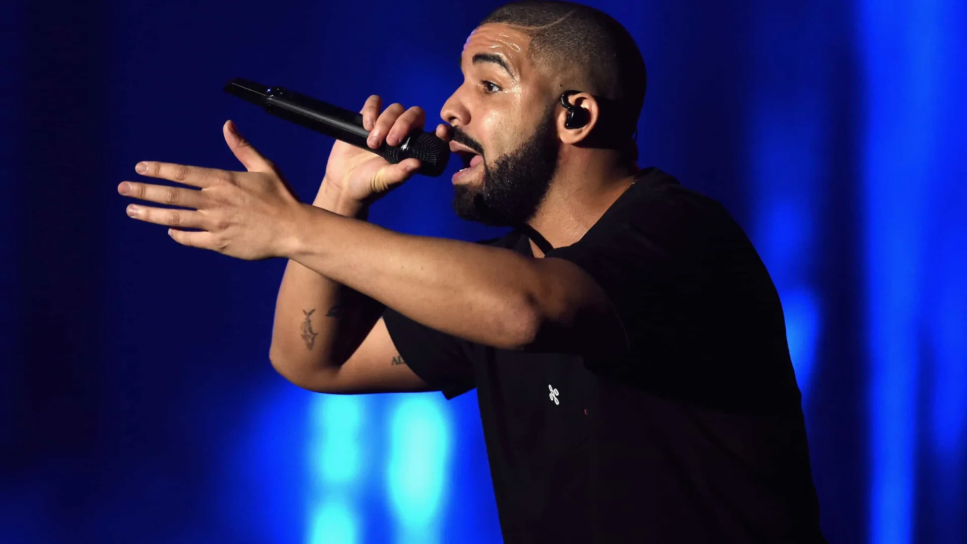 Drake promete show no Brasil após cancelar Lollapalooza em março - img