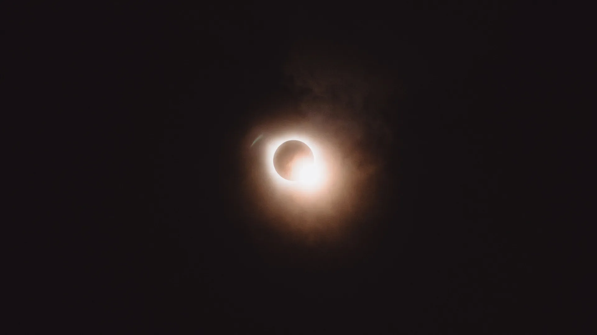 Eclipse parcial da Lua será que horas? Fumaça de incêndio vai atrapalhar? Saiba como assistir - img