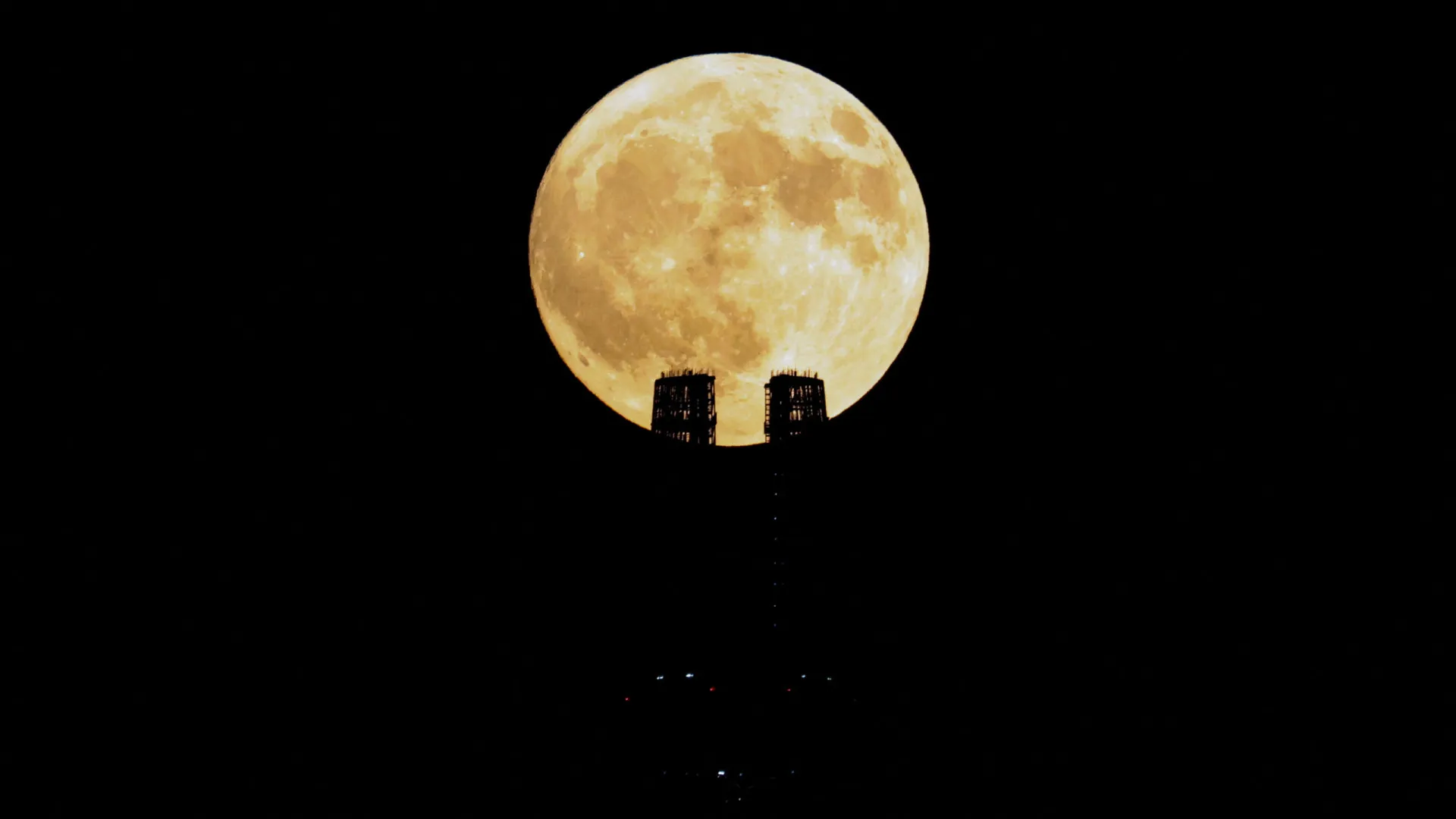 Esta semana poderá ver uma Super Lua e um eclipse lunar parcial - img
