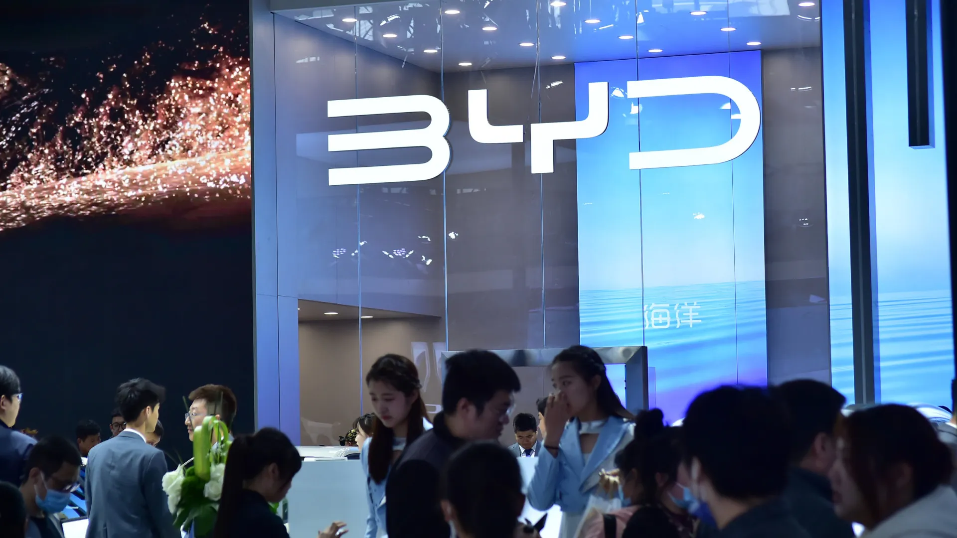 Fábrica da BYD na Bahia é investigada por suspeita de trabalho degradante - img