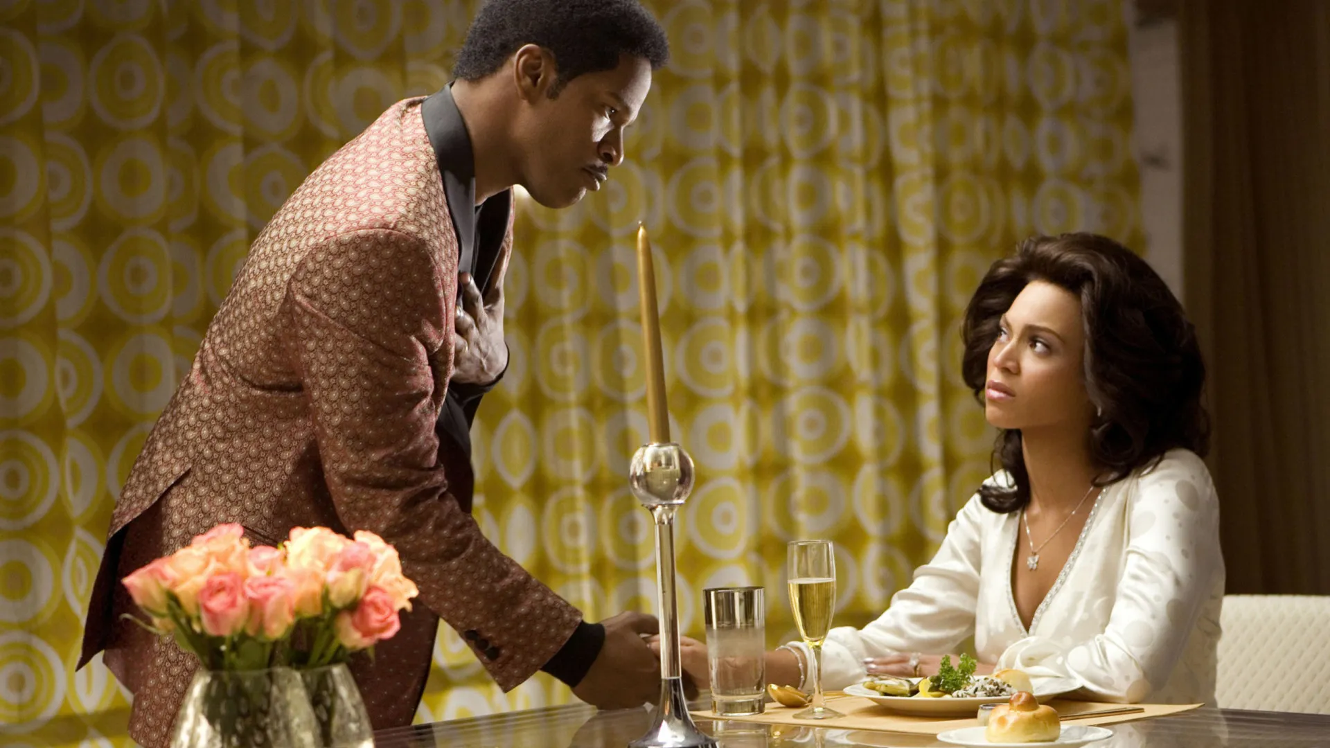 Filmes perfeitos para assistir num encontro - img