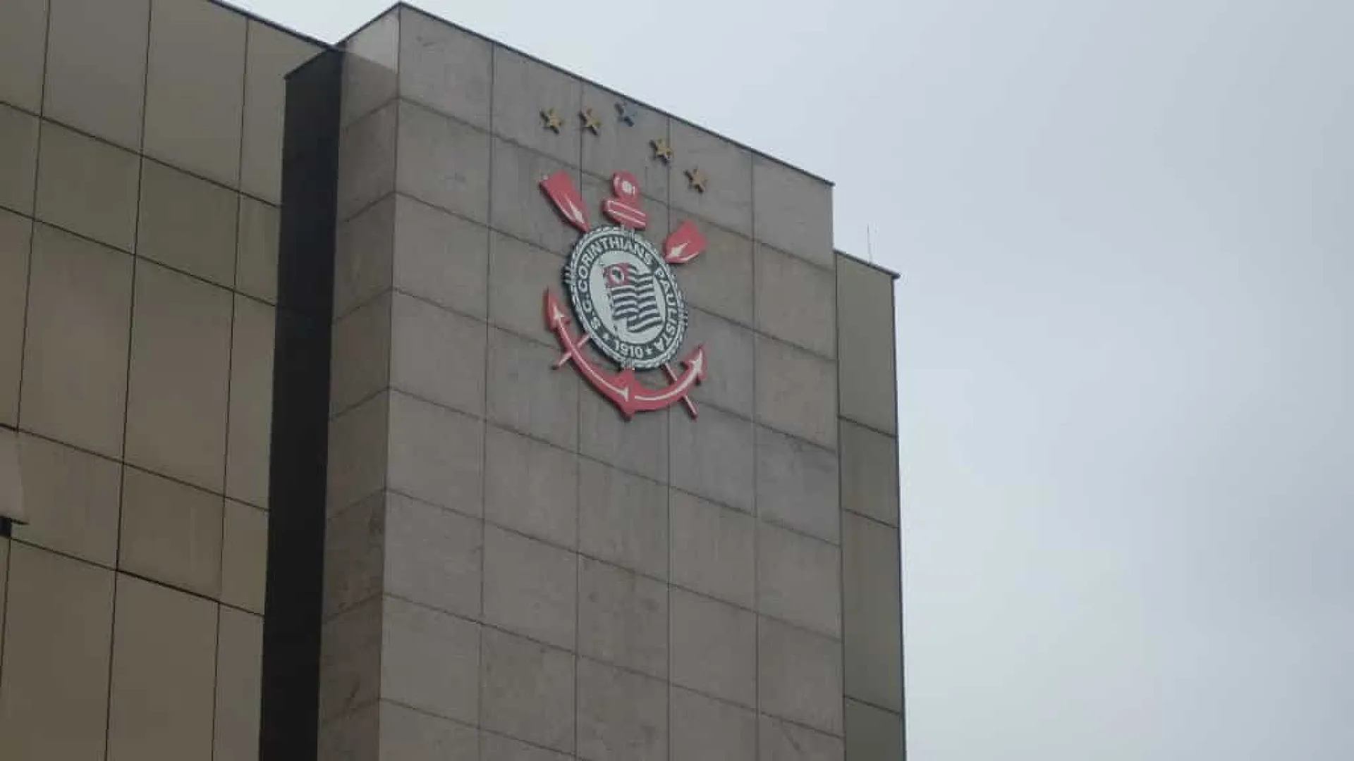 Corinthians adota cautela no mercado, mas tem pressa por novo ponta - img