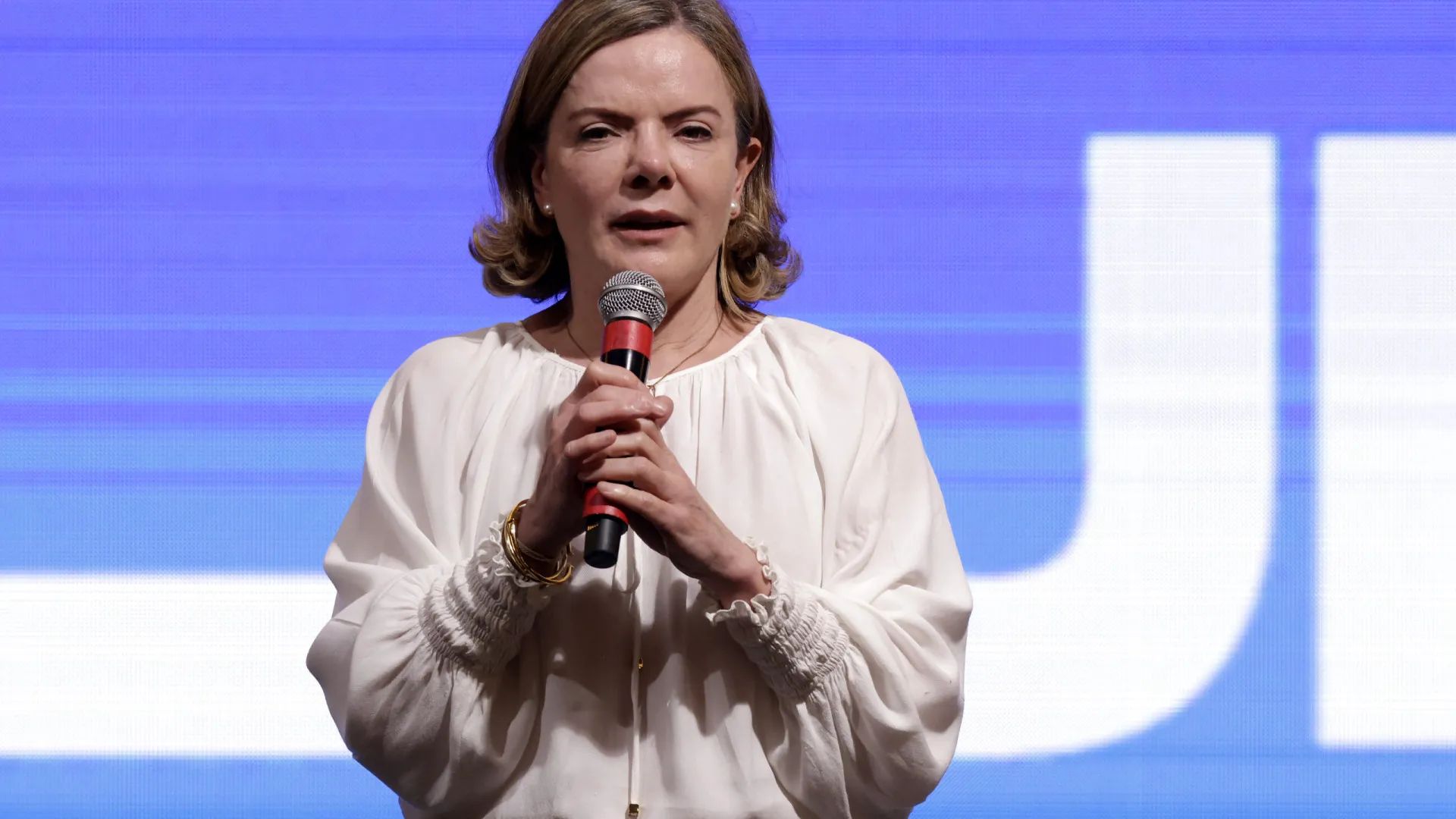 Lula decide nomear Gleisi Hoffmann ministra da articulação política do governo - img