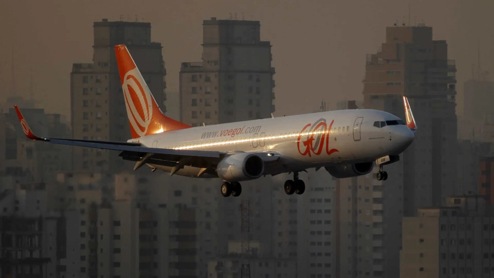 Gol apresenta novo mecanismo de embarque acessível em aeronaves - img