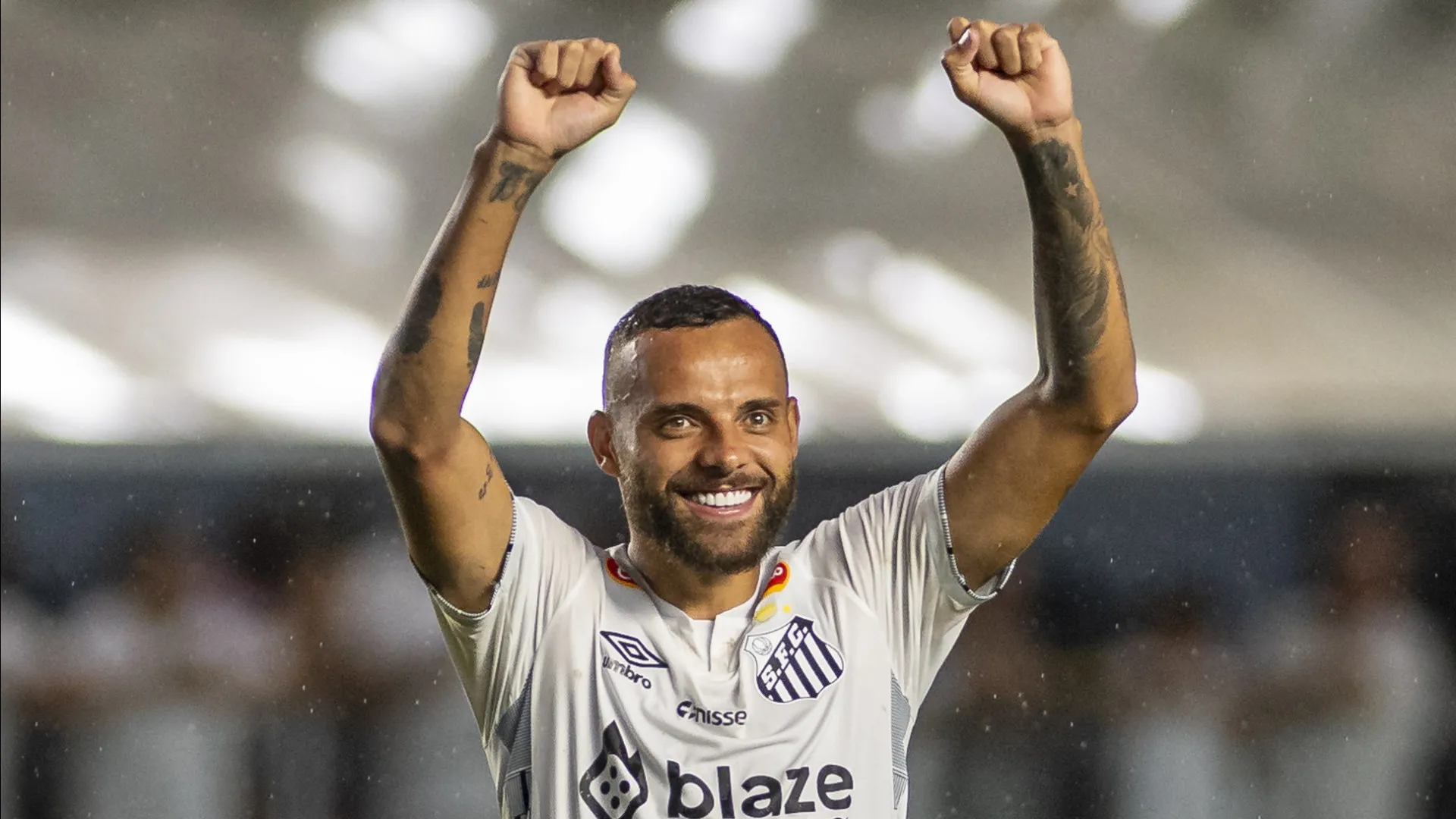 Guilherme é chamado de 'craque' por Neymar e diz que camisa 10 contagiou o Santos - img
