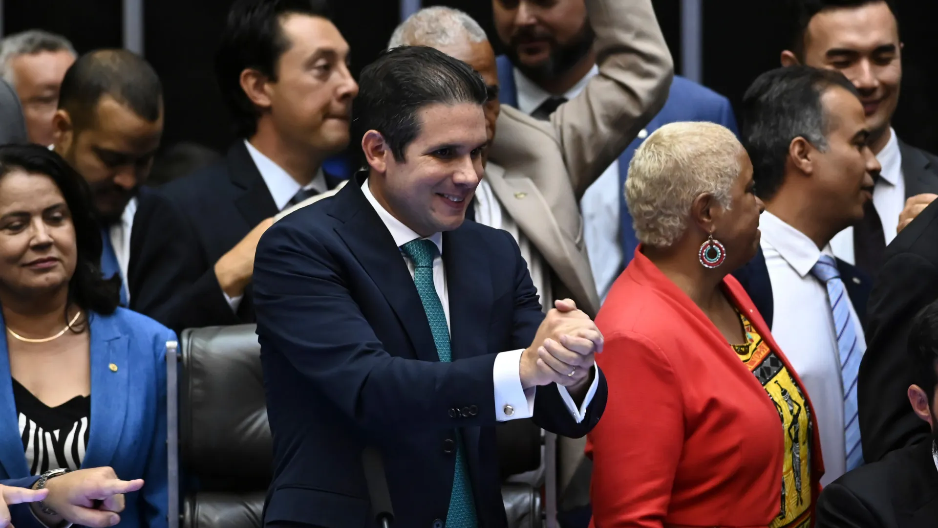 Deputados resistem a PT e ameaçam implodir acordo de governo com Hugo Motta por vaga em tribunal - img