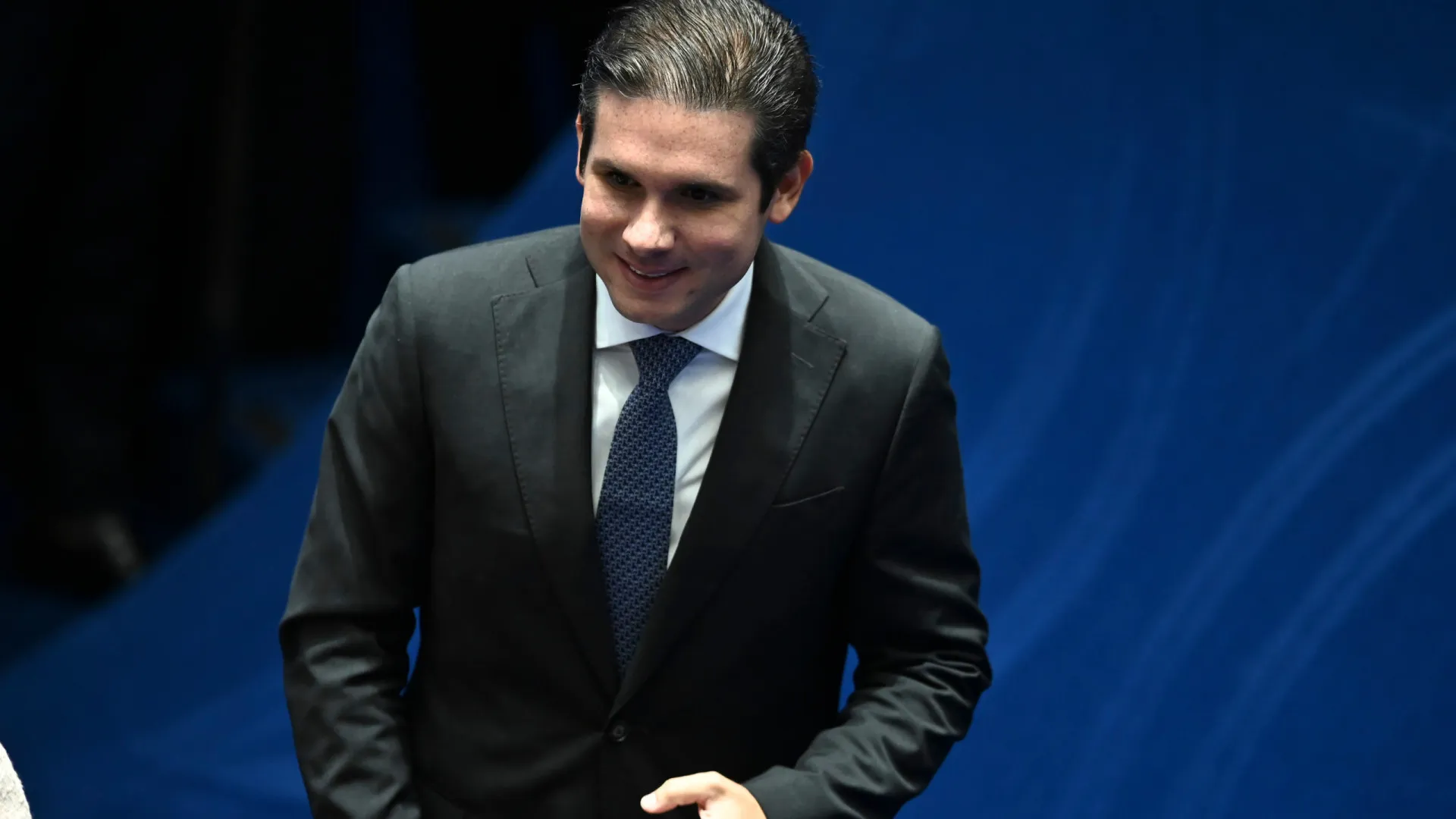Motta indica simpatia a pautas contrárias ao governo após silêncio em campanha - img