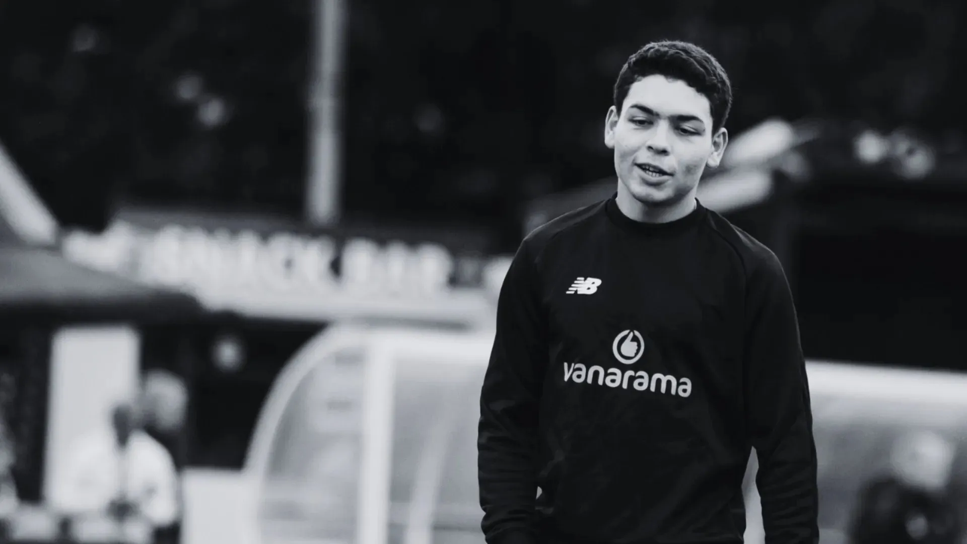 Jogador brasileiro de time da 6ª divisão inglesa morre aos 19 anos - img