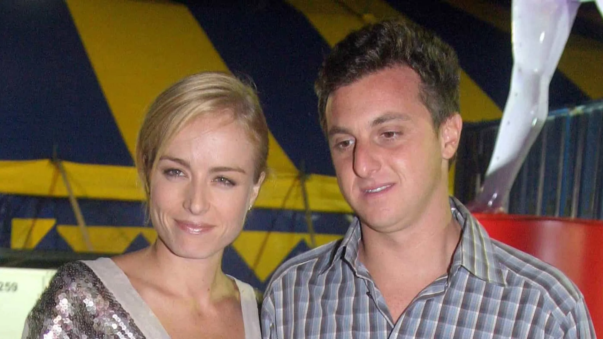 Luciano Huck e Angélica lamentam a morte do cãozinho Ziggy, um mês após ser picado por cobra - img