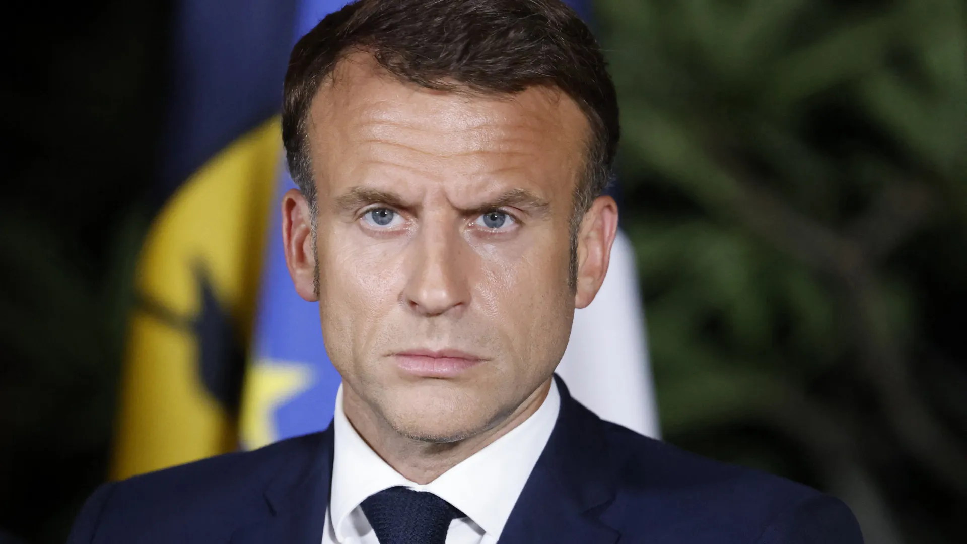 Macron se reúne com líderes e diz que vai nomear novo premiê até quinta-feira (12) - img