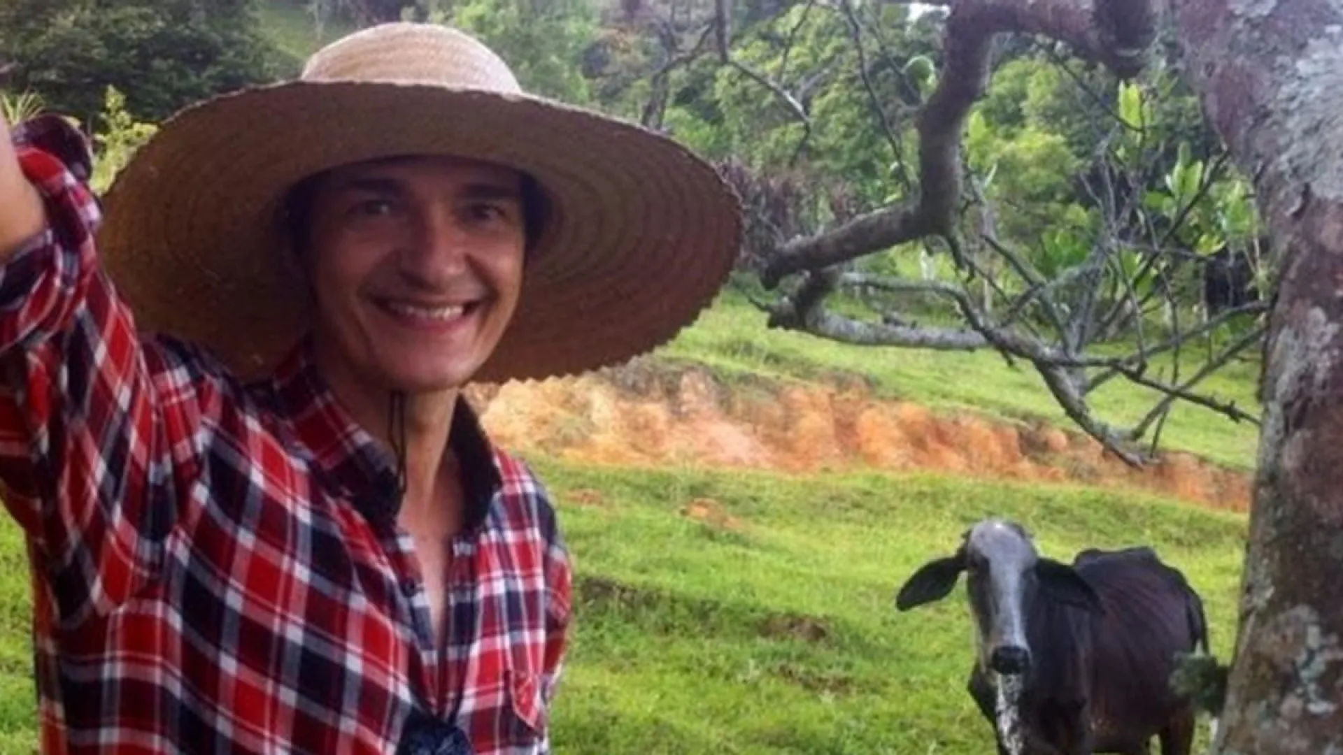 Max Fivelinha larga TV e vive isolado em sítio em MG após morte dos pais - img