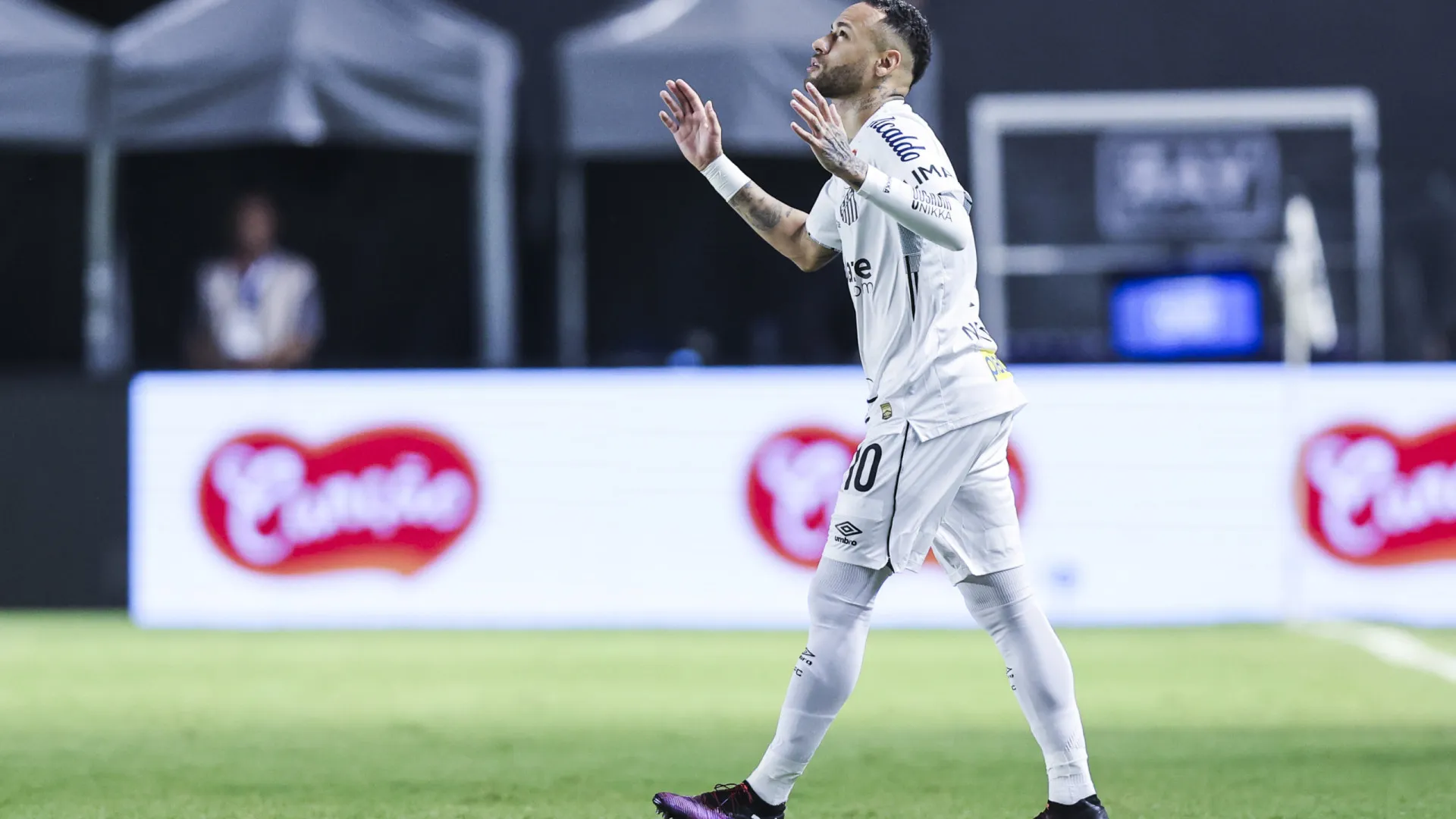 Neymar marca o 1º no retorno, Santos vence e dá salto na tabela do Paulista - img