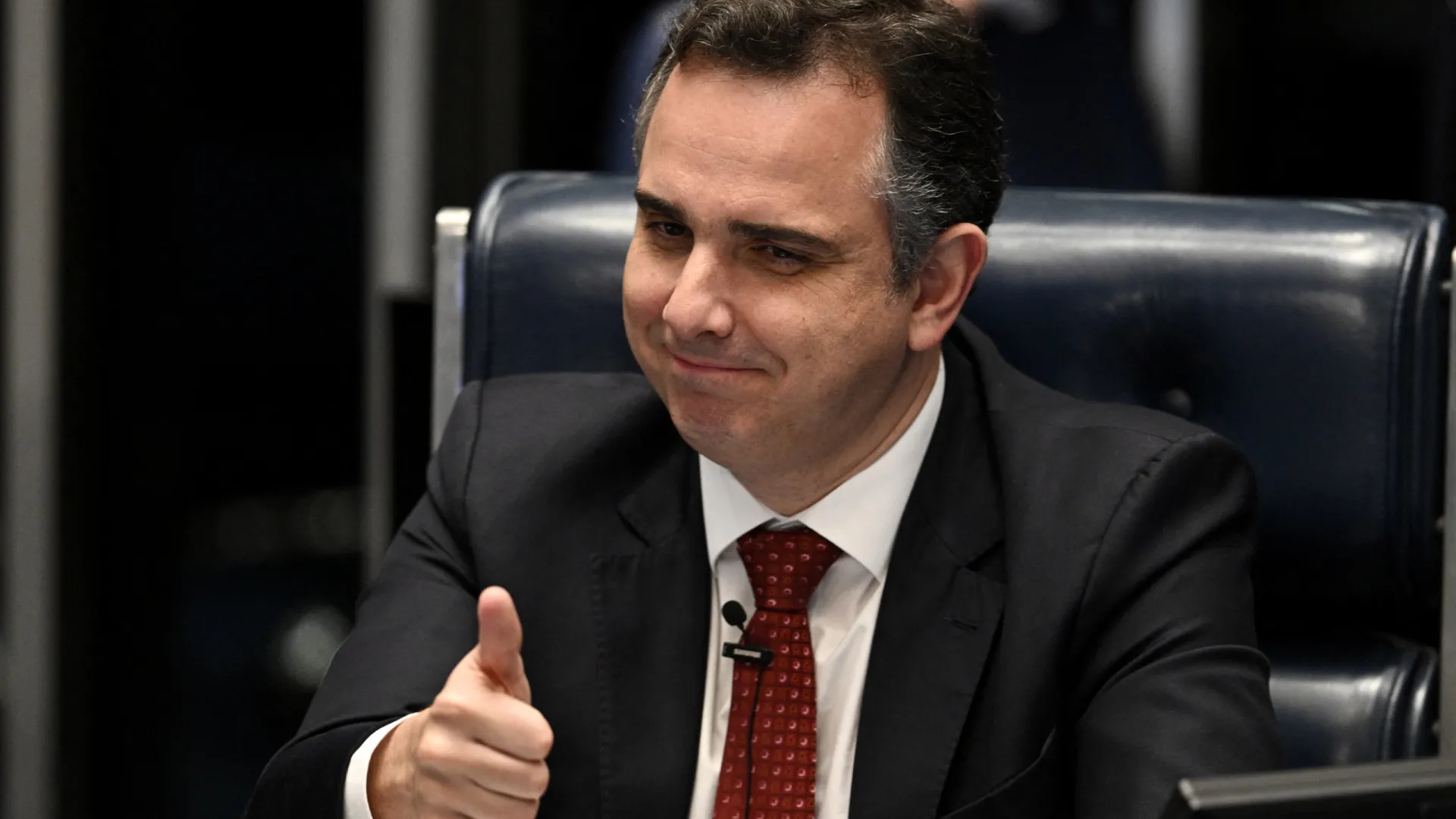 Pacheco se reúne com Lula, descarta assumir ministério e fica no Senado - img