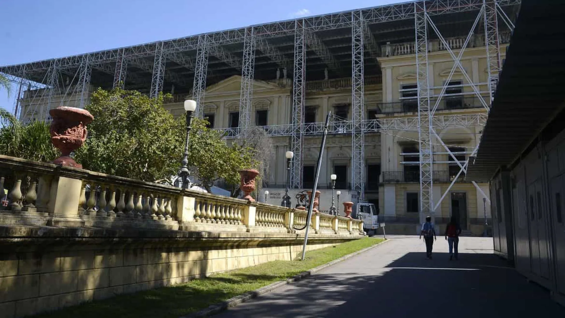 Pessoas físicas podem ajudar na reconstrução do Museu Nacional do Rio - img