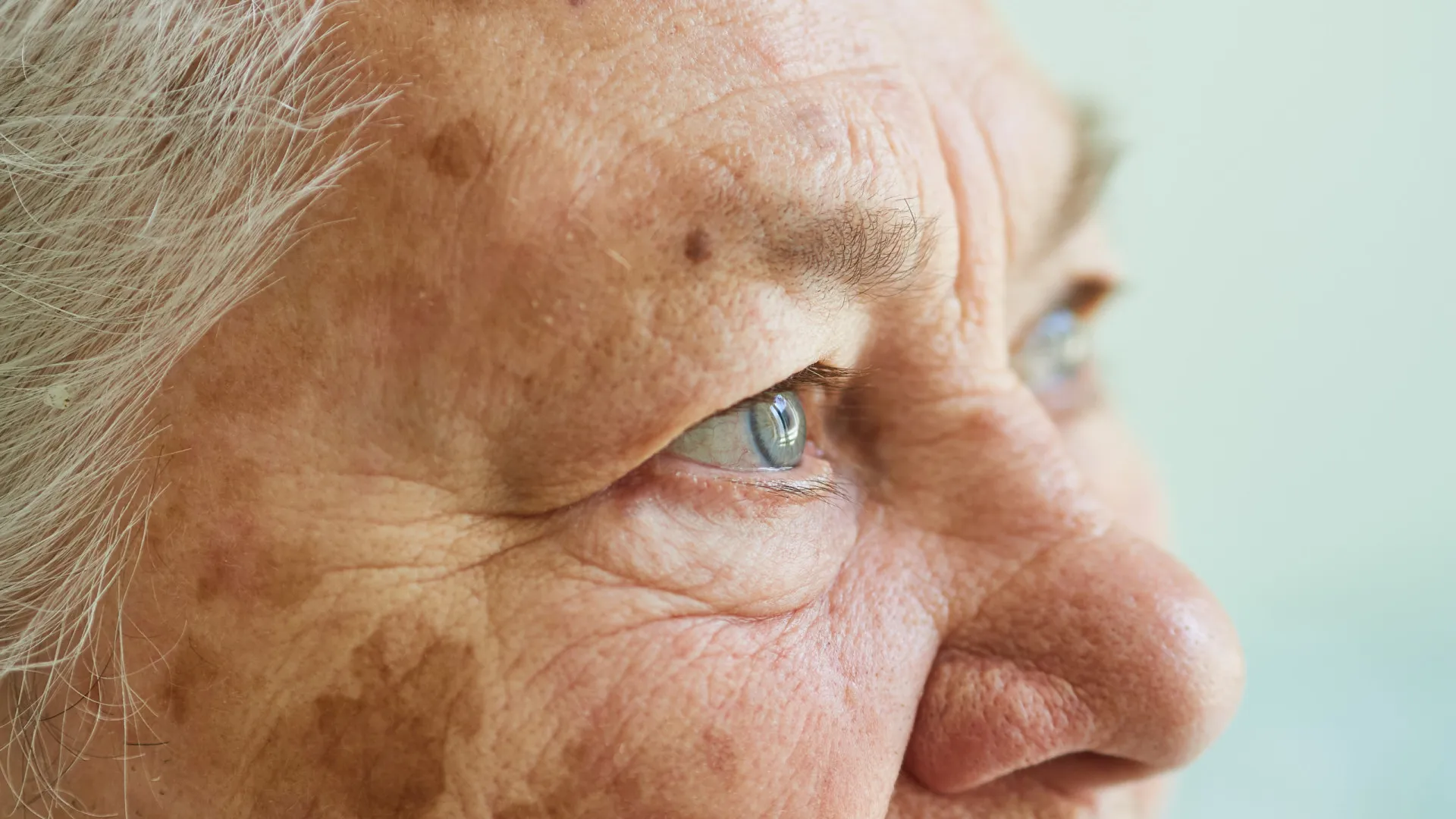 Por que mulheres têm risco maior de Alzheimer do que homens? - img