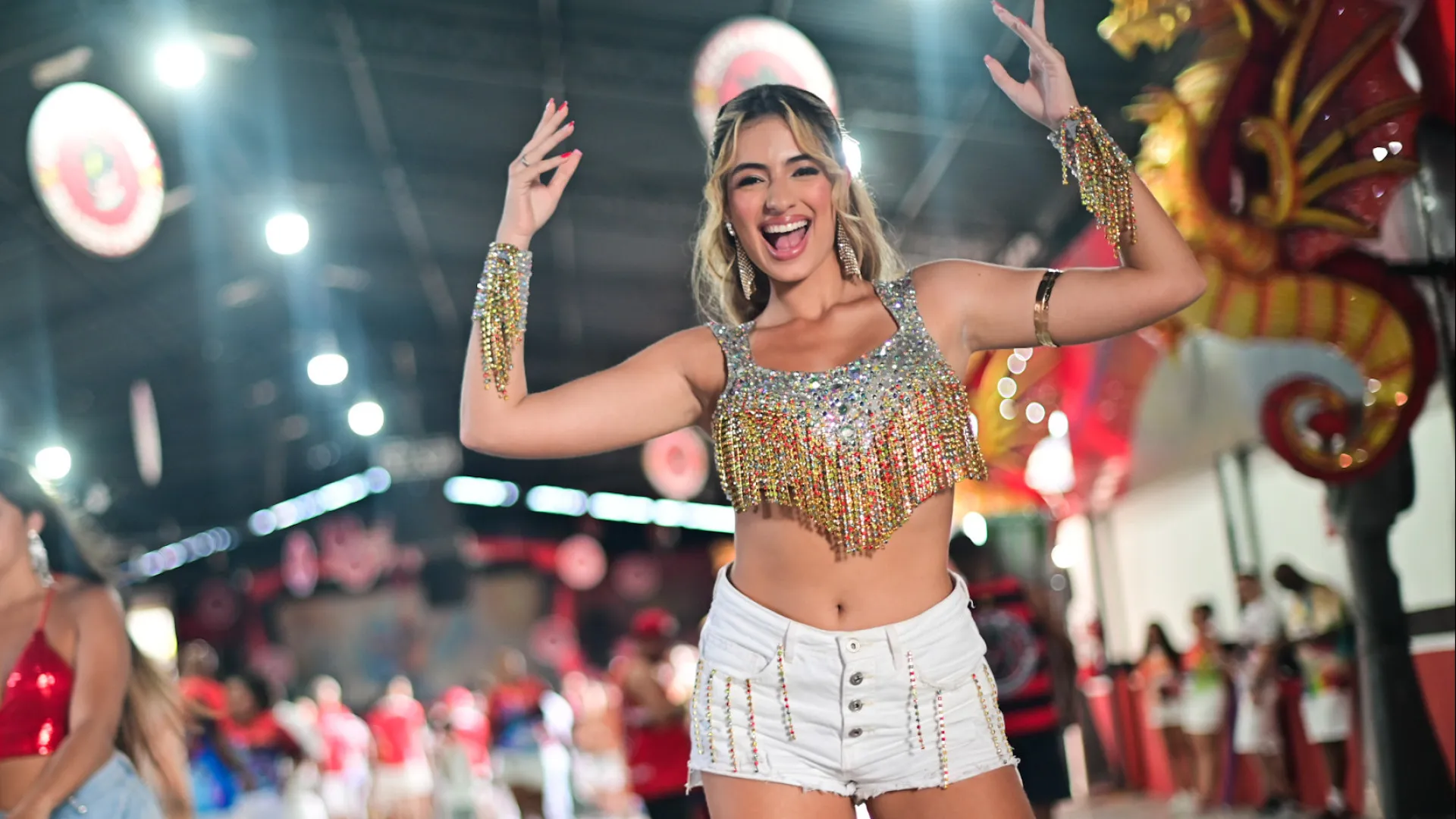 Rainhas de bateria do Carnaval 2025 apostam em procedimentos com 'aspecto natural' - img