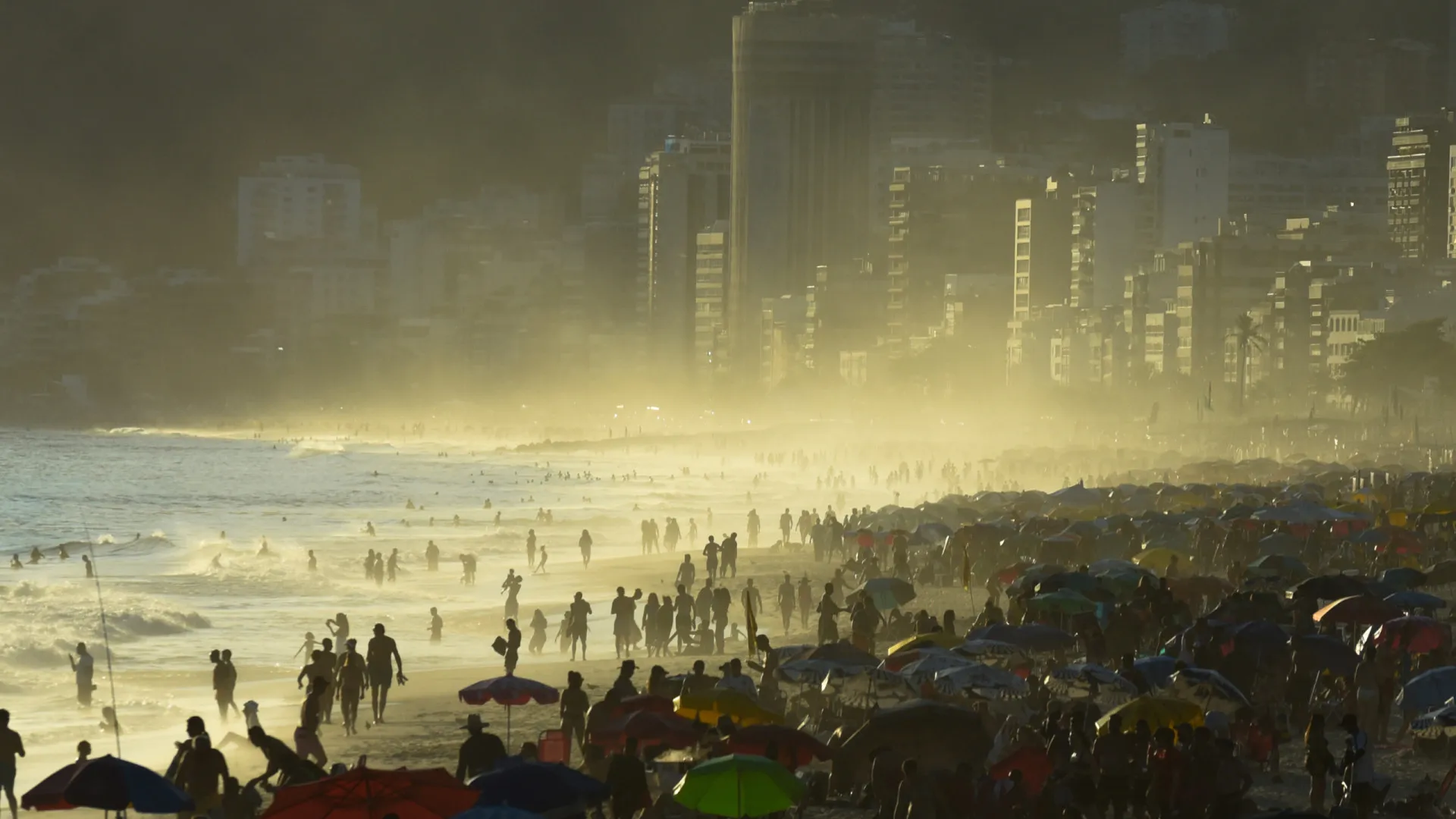 Rio de Janeiro tem 17 cidades com alerta de calor extremo - img