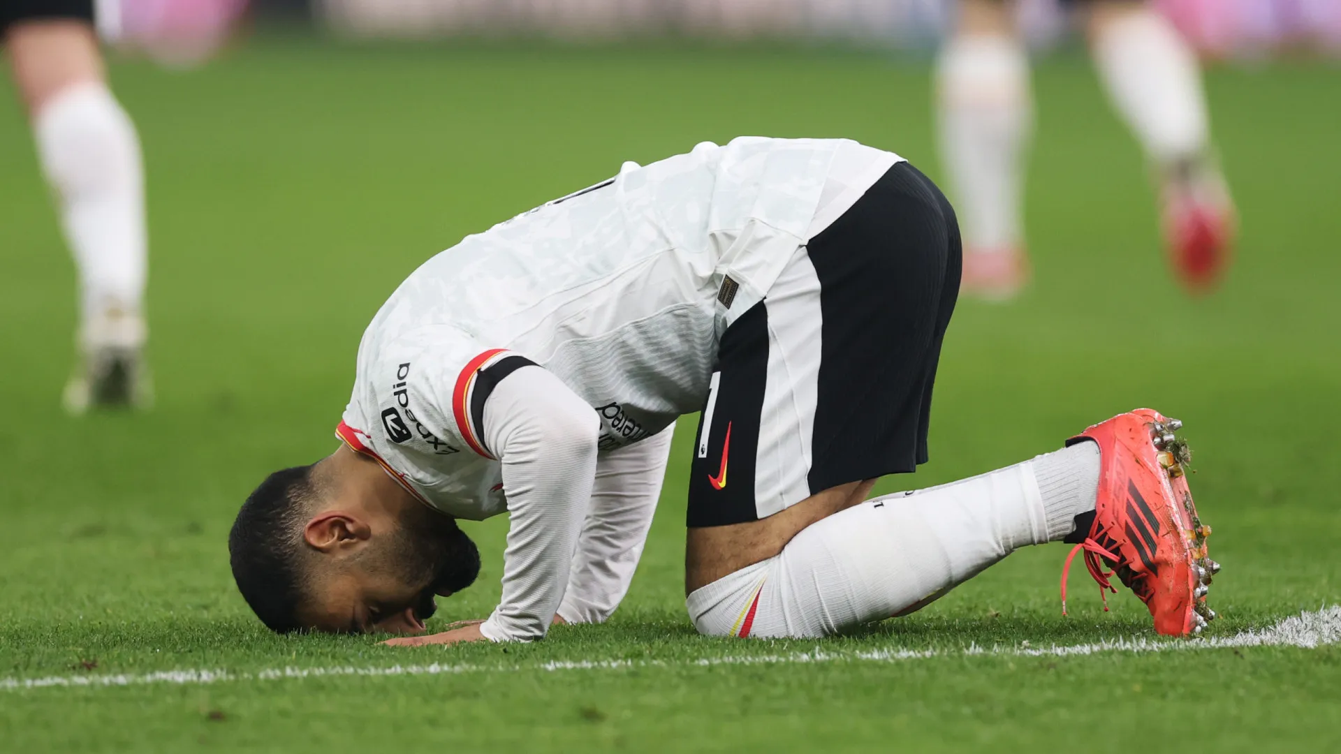 Salah supera Cristiano Ronaldo e se aproxima de recorde na Premier League - img