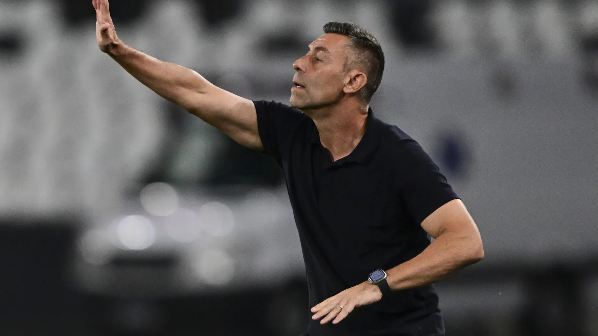 Gil convence Caixinha e vai de vetado a solução para deficiência no Santos - img