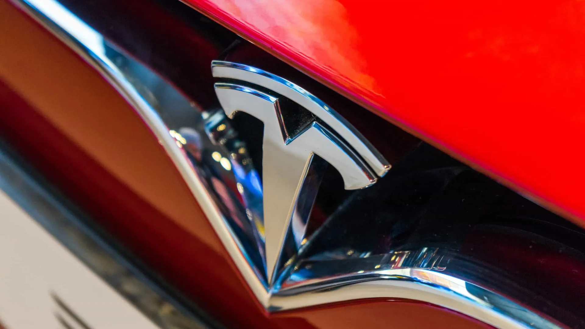 Tesla faz recall de mais de 1,6 milhão de carros na China para correção de software remoto - img