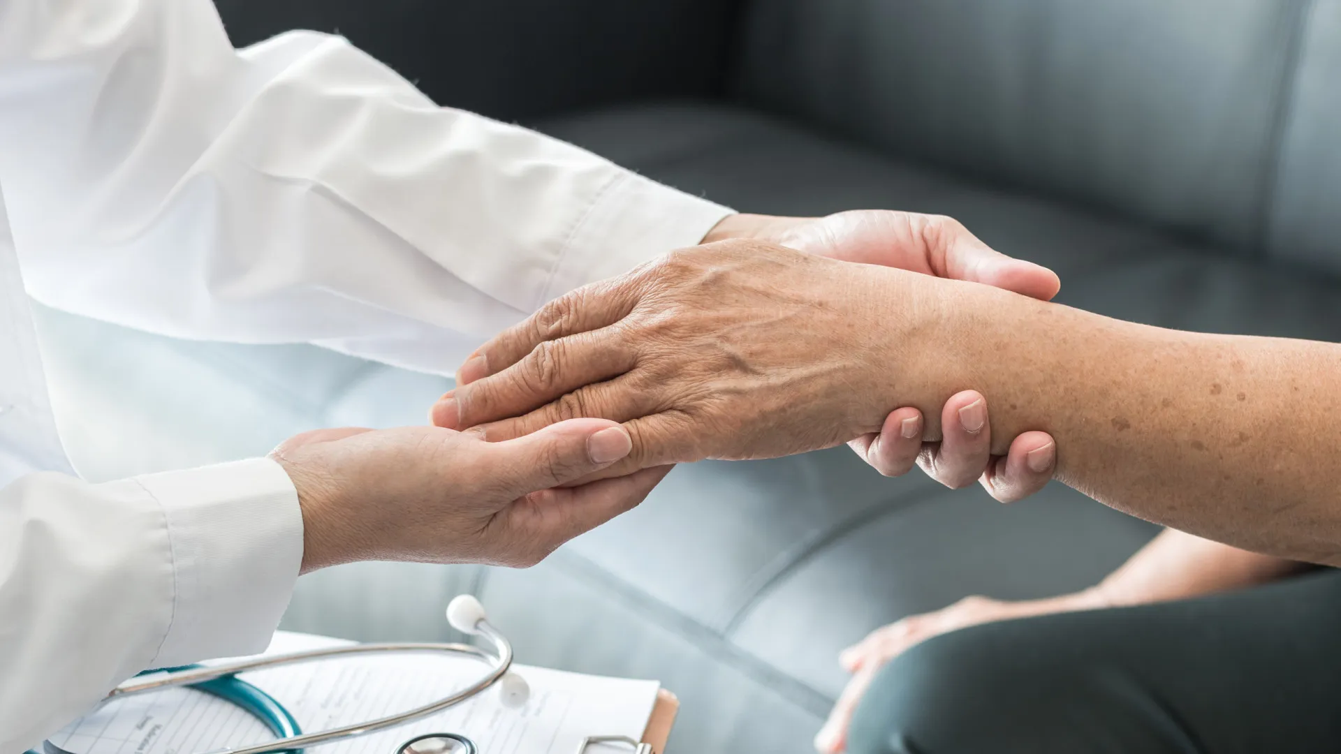 Governo seleciona 501 médicos para áreas vulneráveis com bolsa de até R$ 20 mil - img