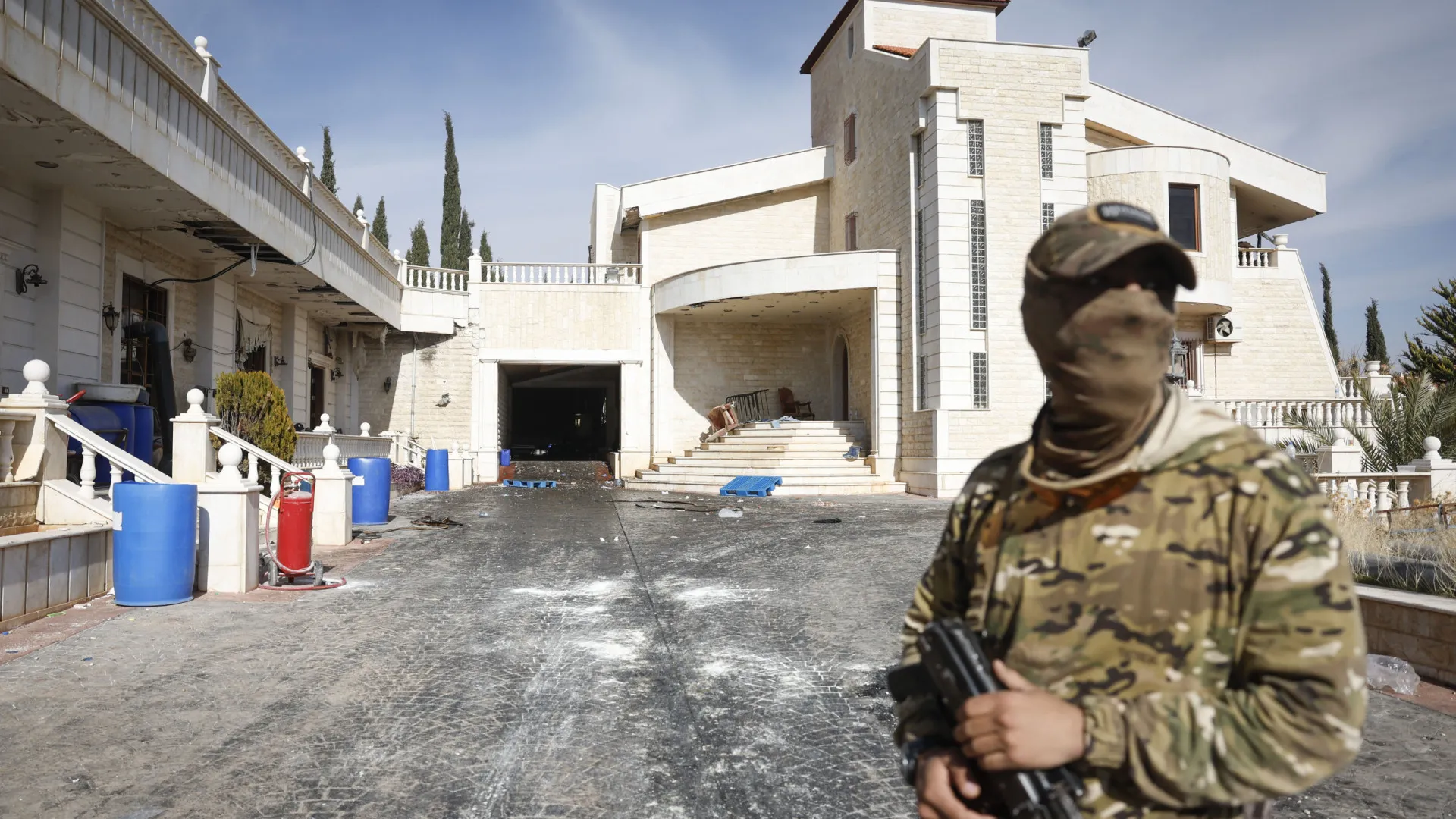 'Villa' luxuosa escondia fábrica da 'cocaína dos pobres' ligada a Assad - img