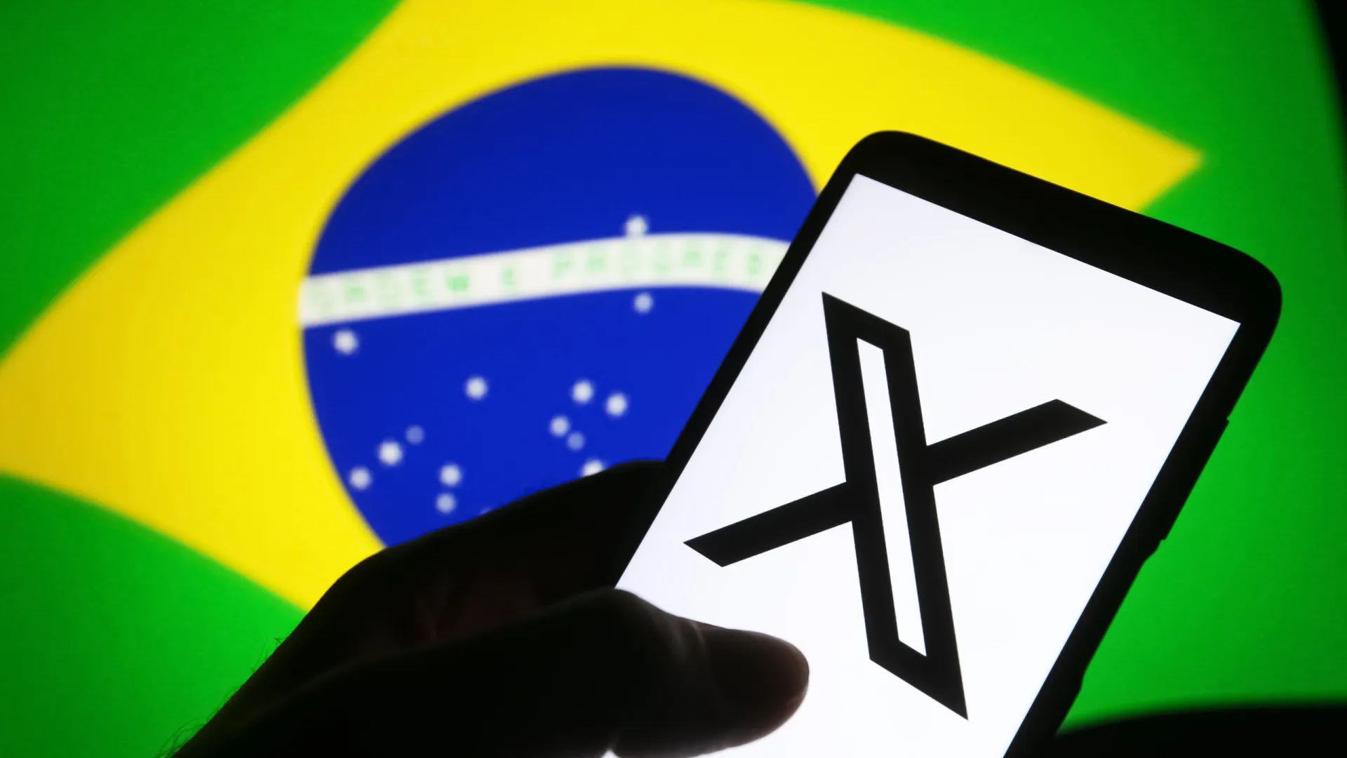 X (ex-Twitter) voltou no Brasil. Ou quase isso. Entenda a polêmica - img